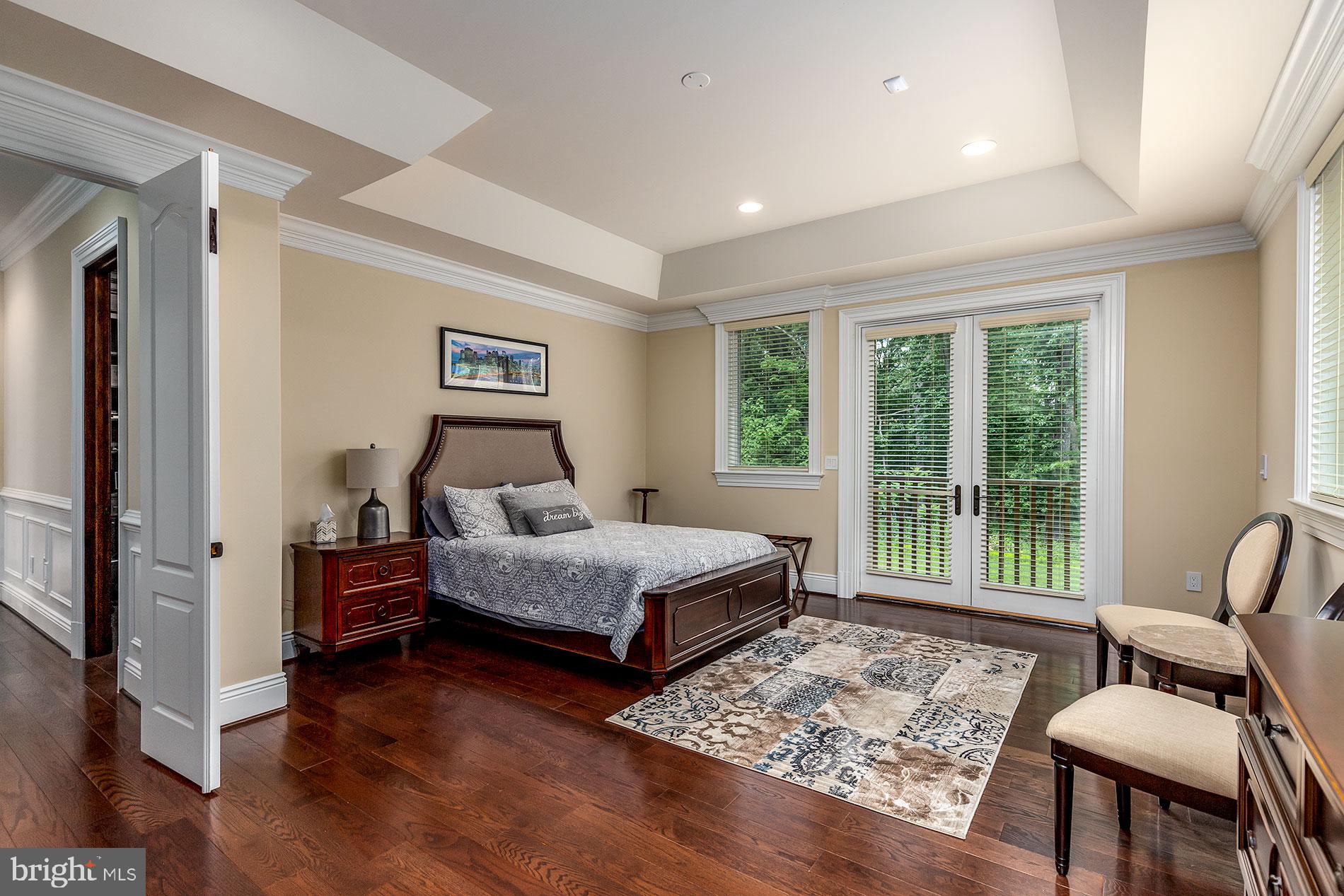 CHAPEL HILL - Residential