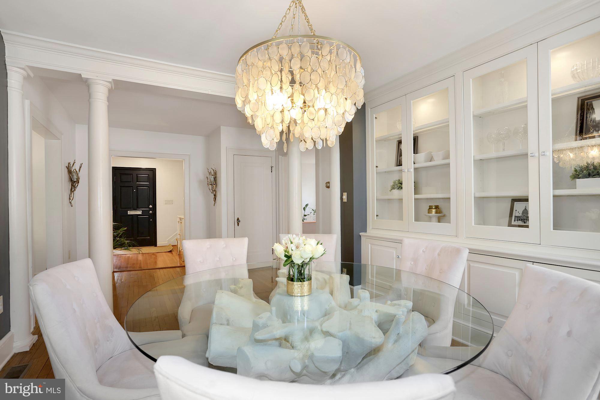 COUNTRY CLUB - Residential