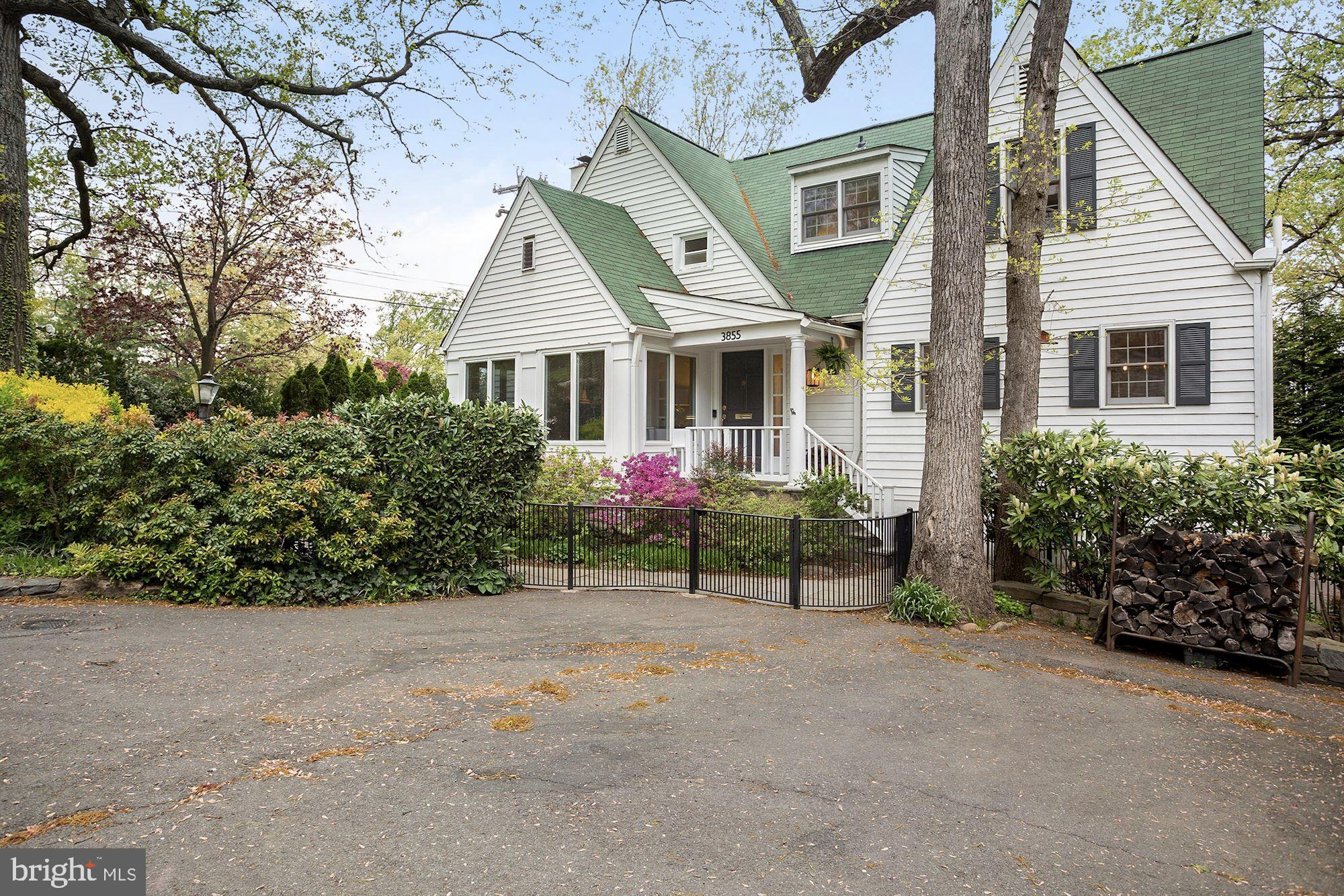 COUNTRY CLUB - Residential