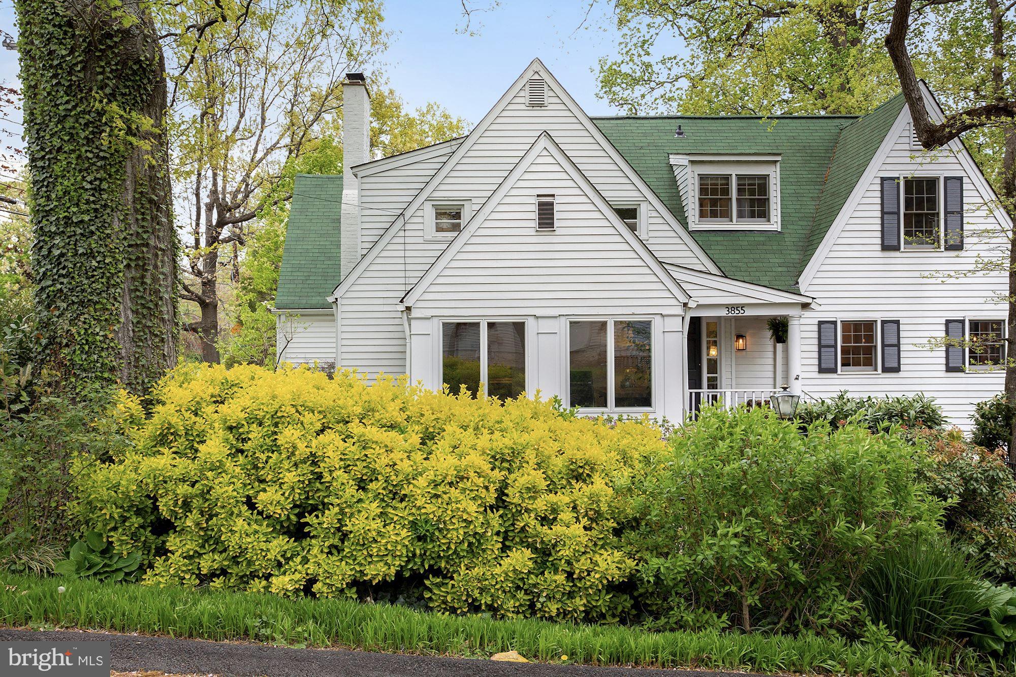 COUNTRY CLUB - Residential