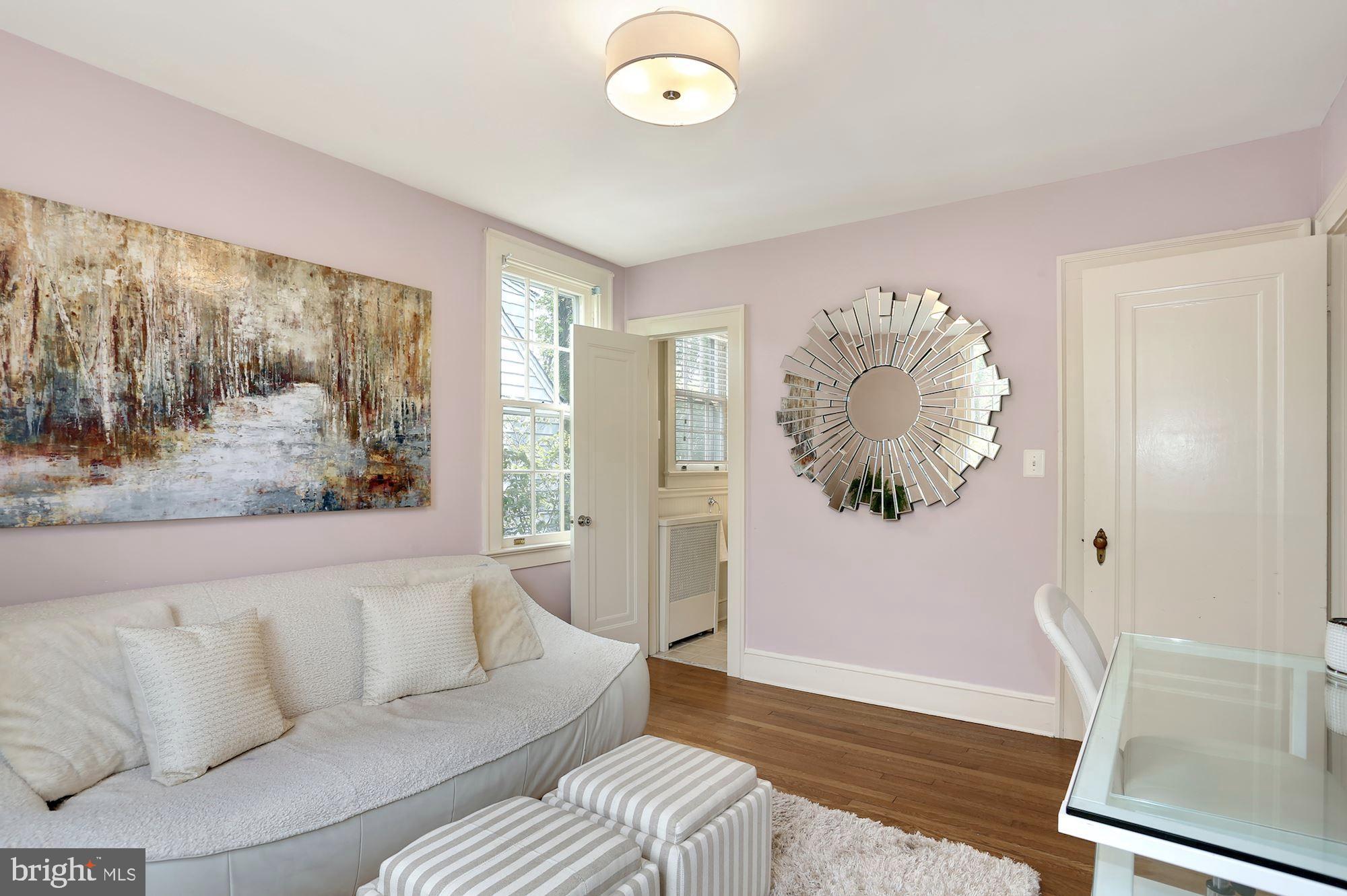 COUNTRY CLUB - Residential