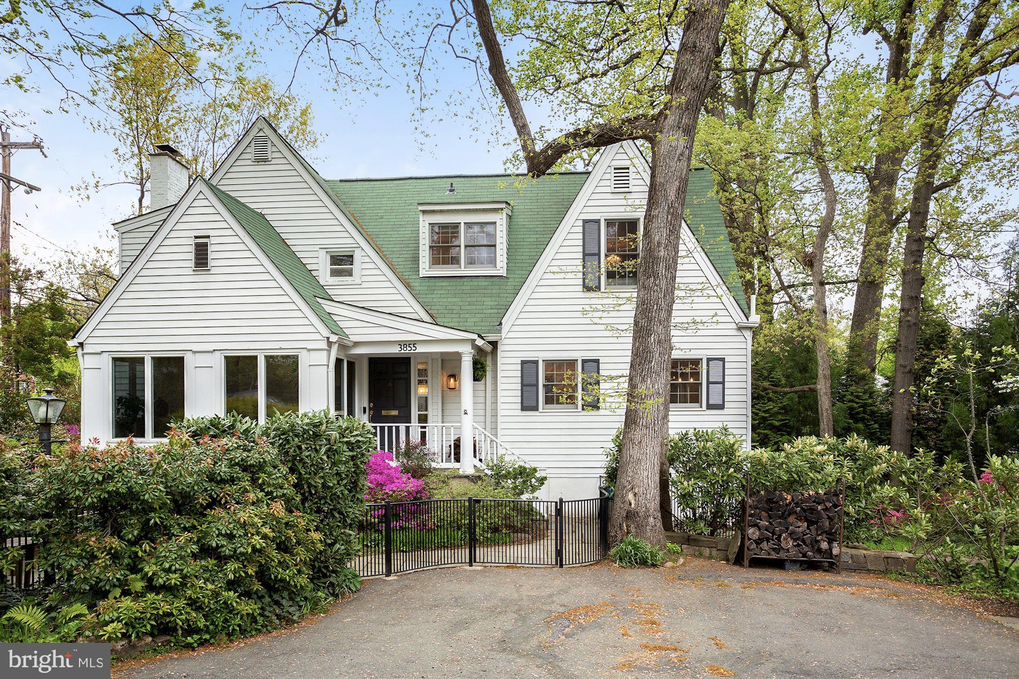 COUNTRY CLUB - Residential