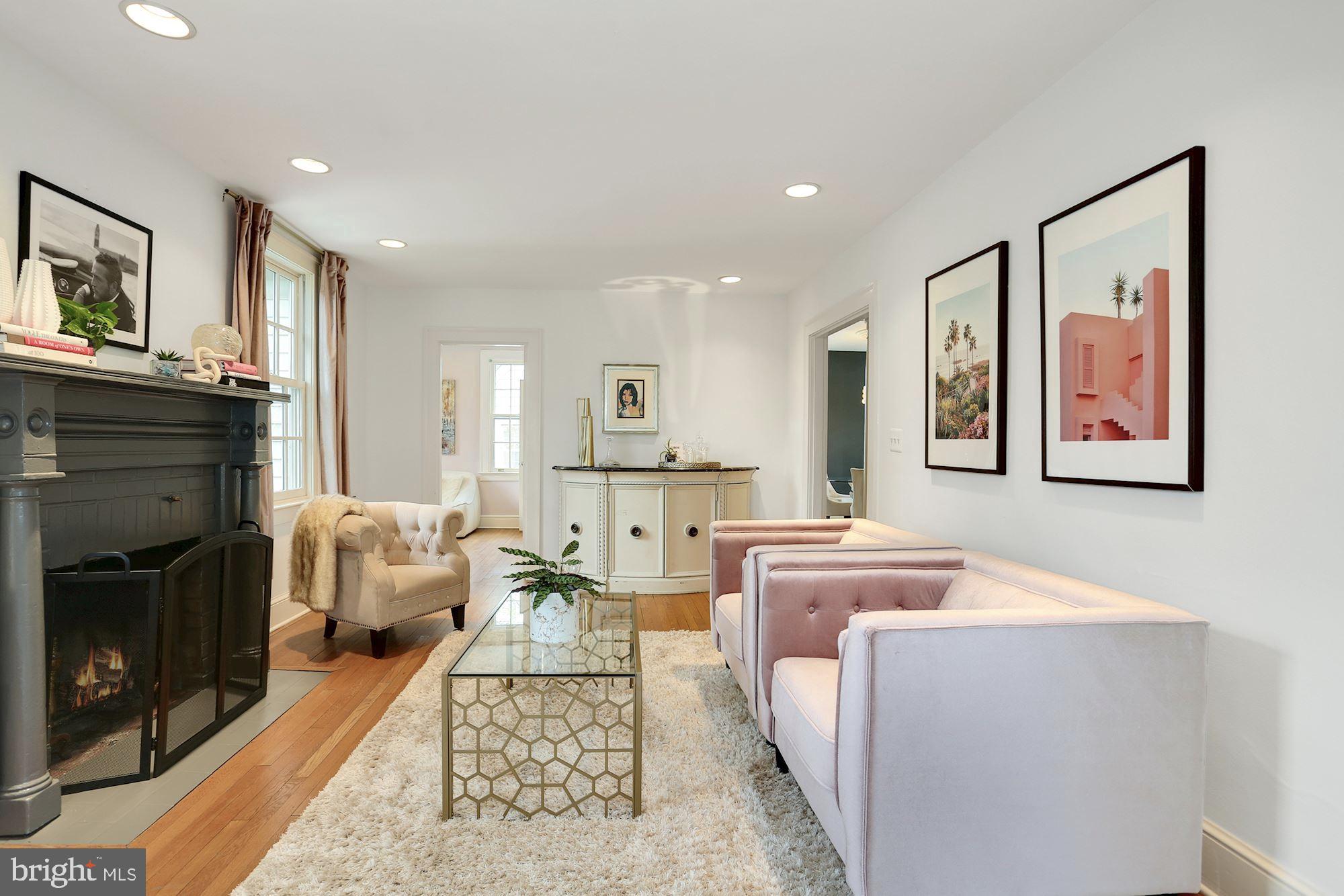 COUNTRY CLUB - Residential