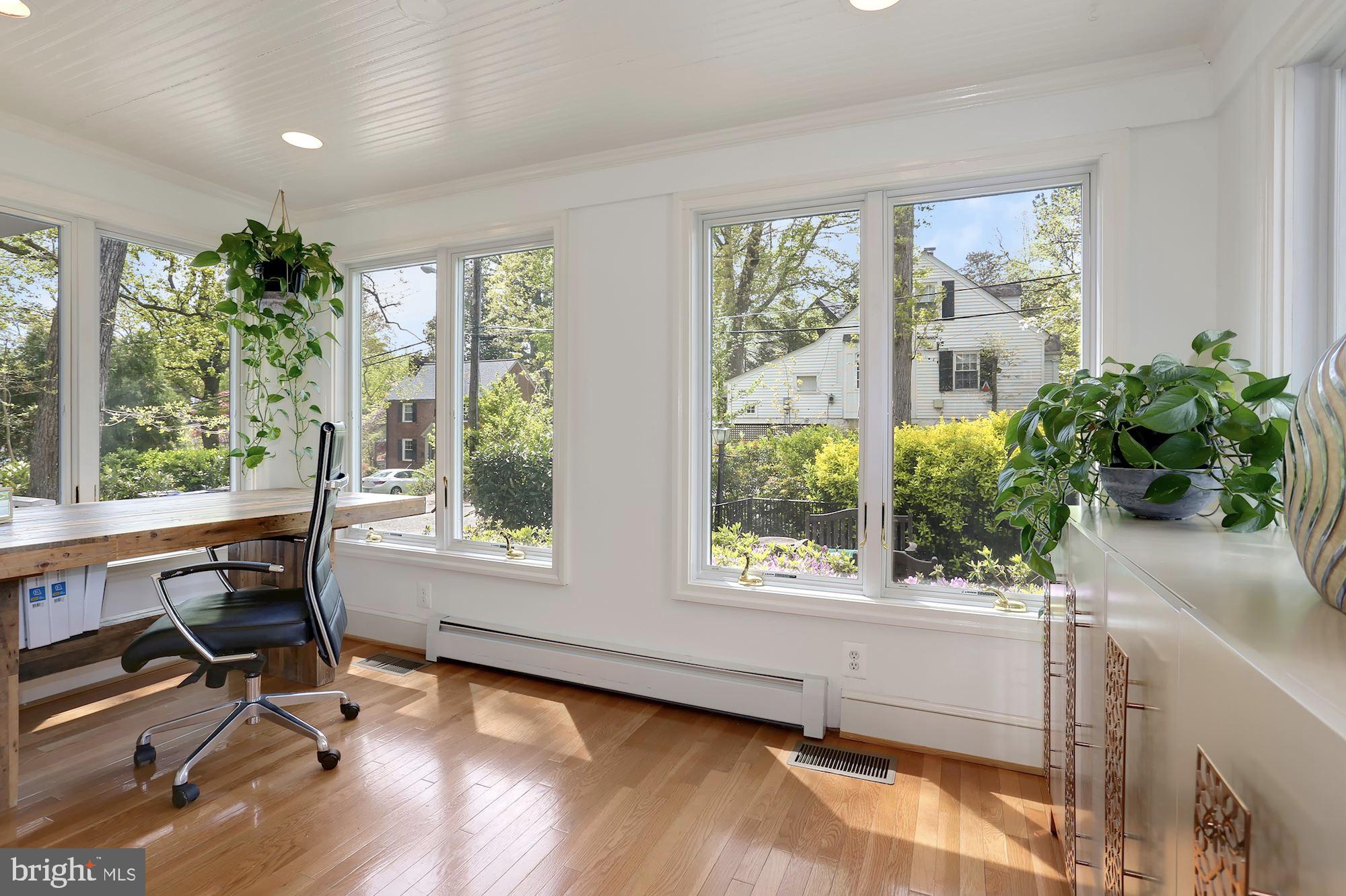 COUNTRY CLUB - Residential