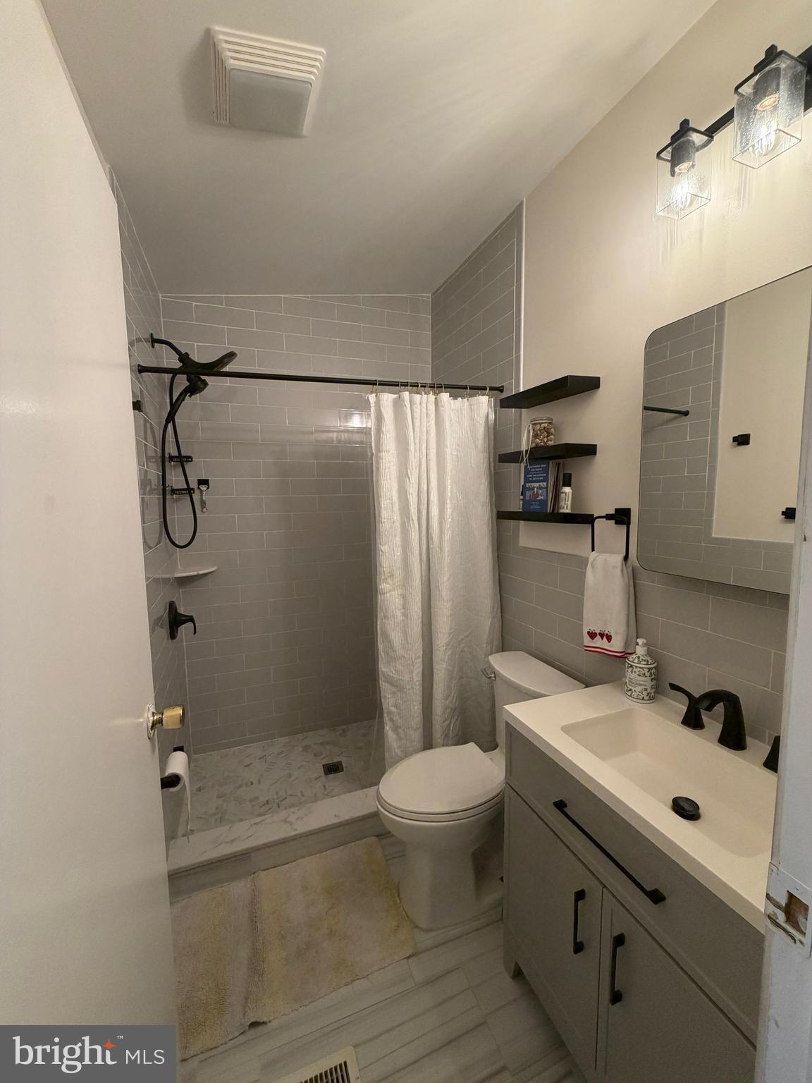 HONEY BROOK MANOR - Residential