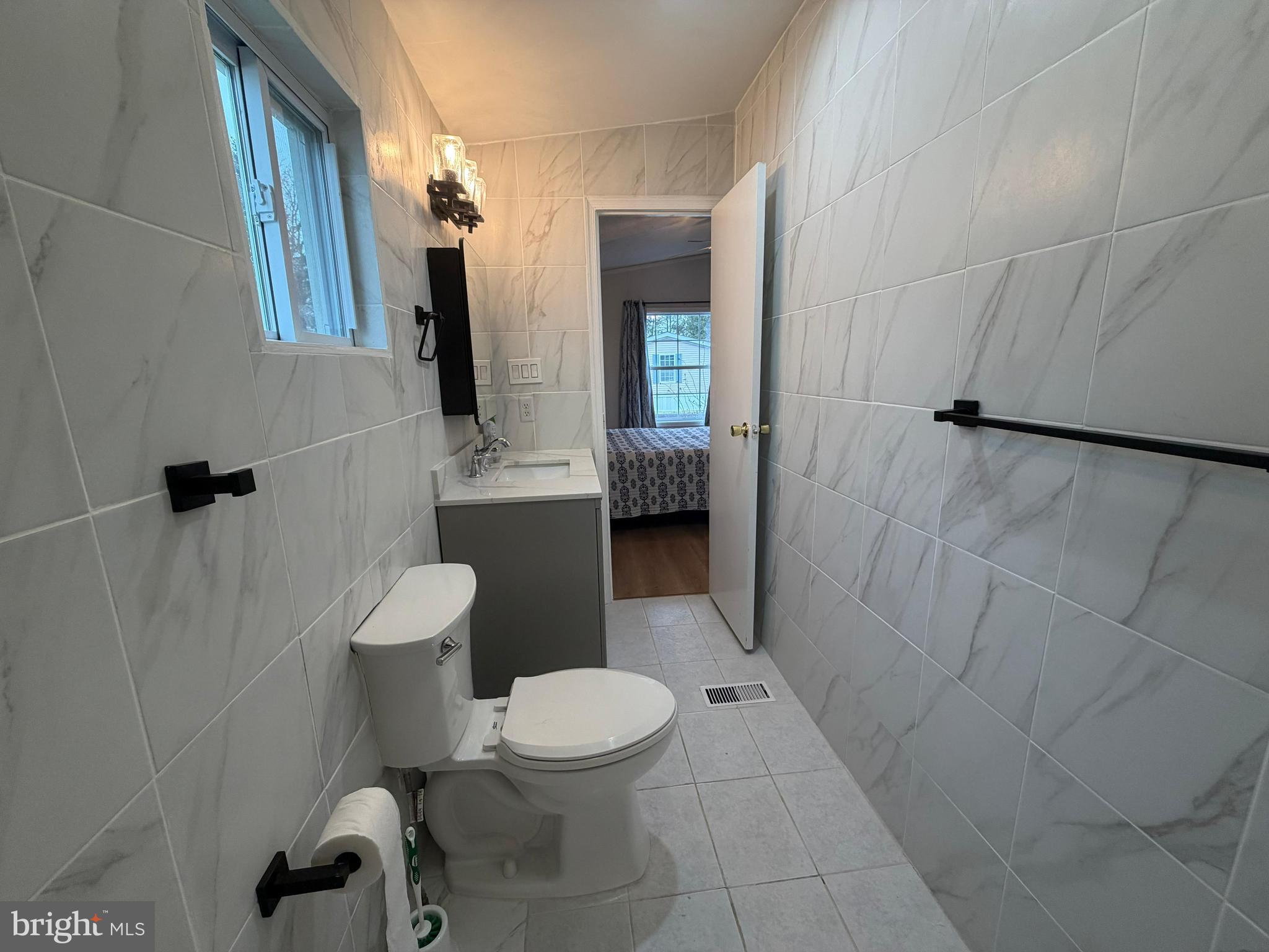 HONEY BROOK MANOR - Residential