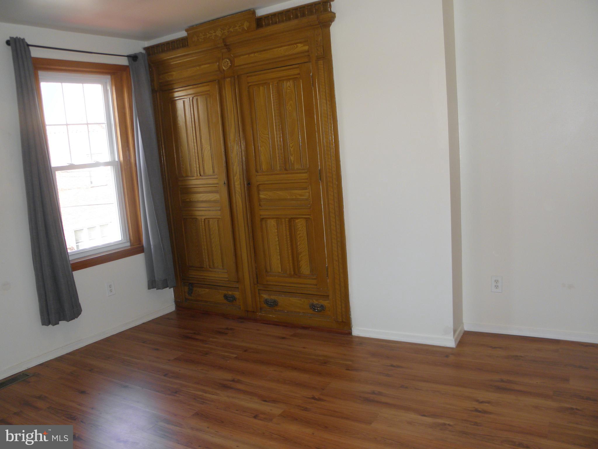 PORT RICHMOND - Residential