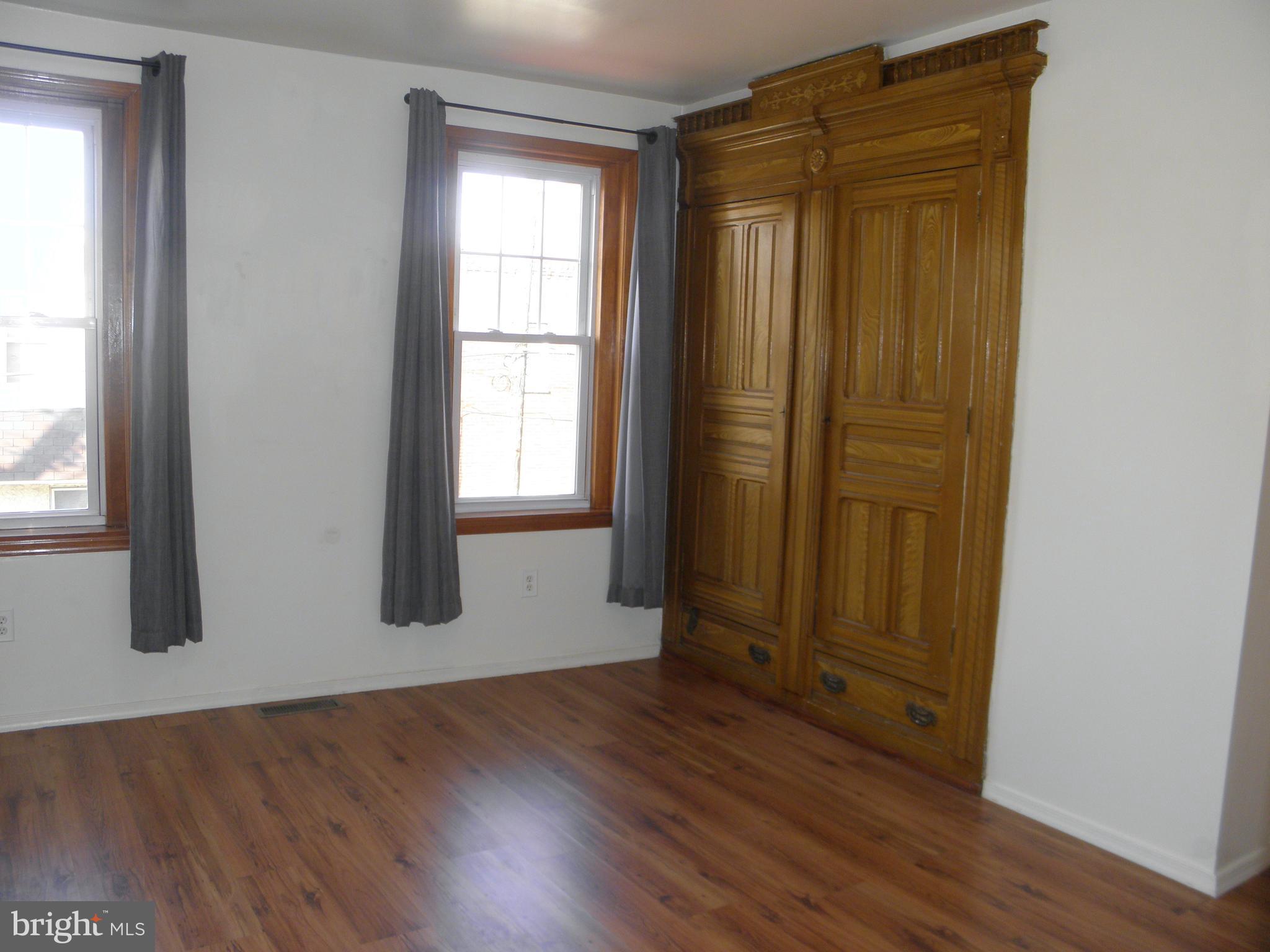 PORT RICHMOND - Residential