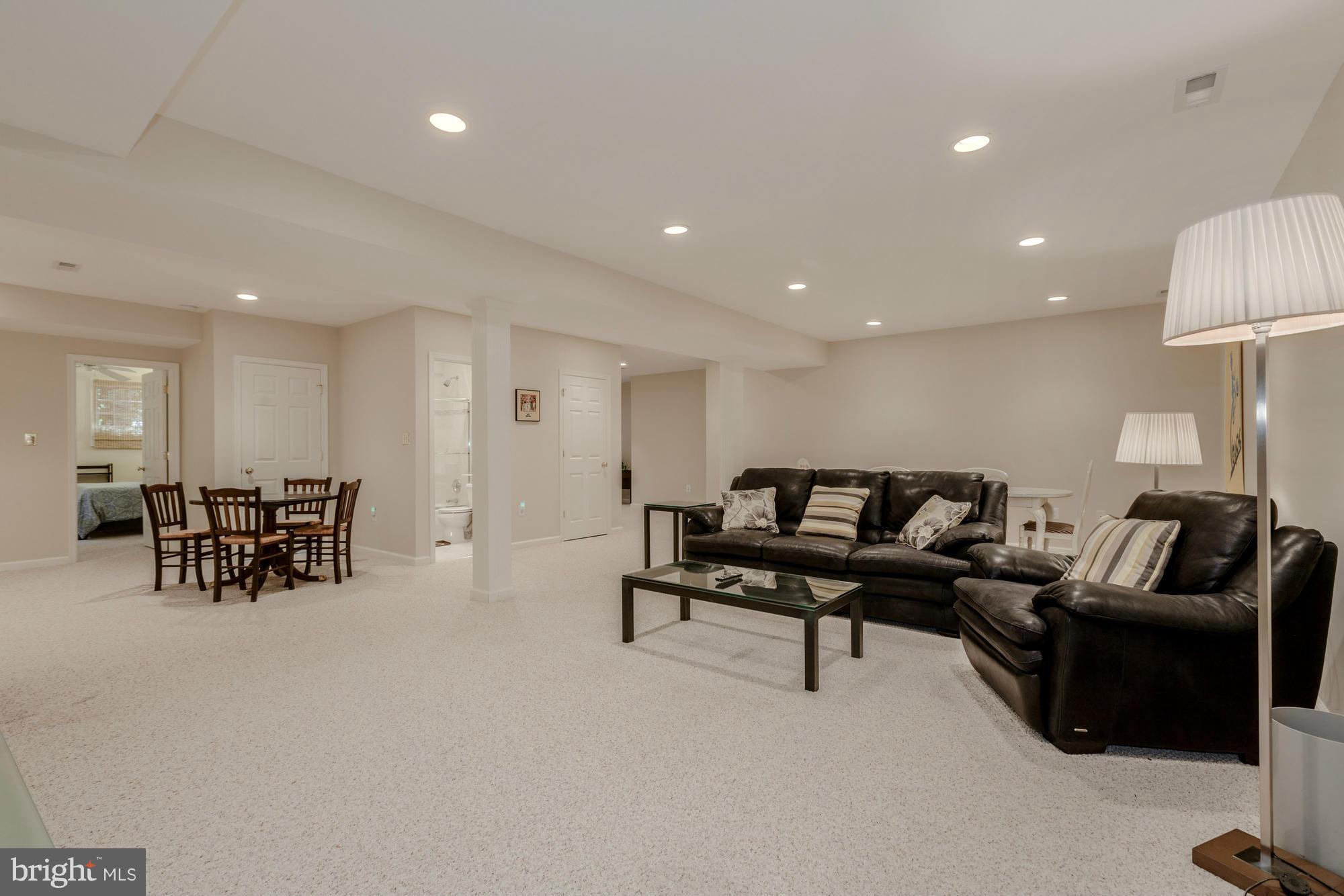 CEDARS OF MC LEAN - Residential