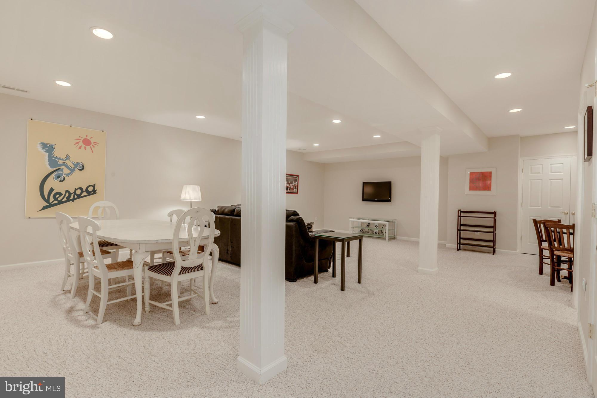 CEDARS OF MC LEAN - Residential