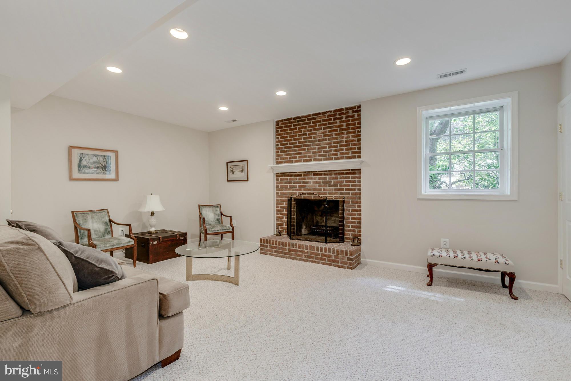 CEDARS OF MC LEAN - Residential