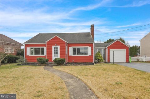 138 W MAIN STREET NEWMANSTOWN PA 17073