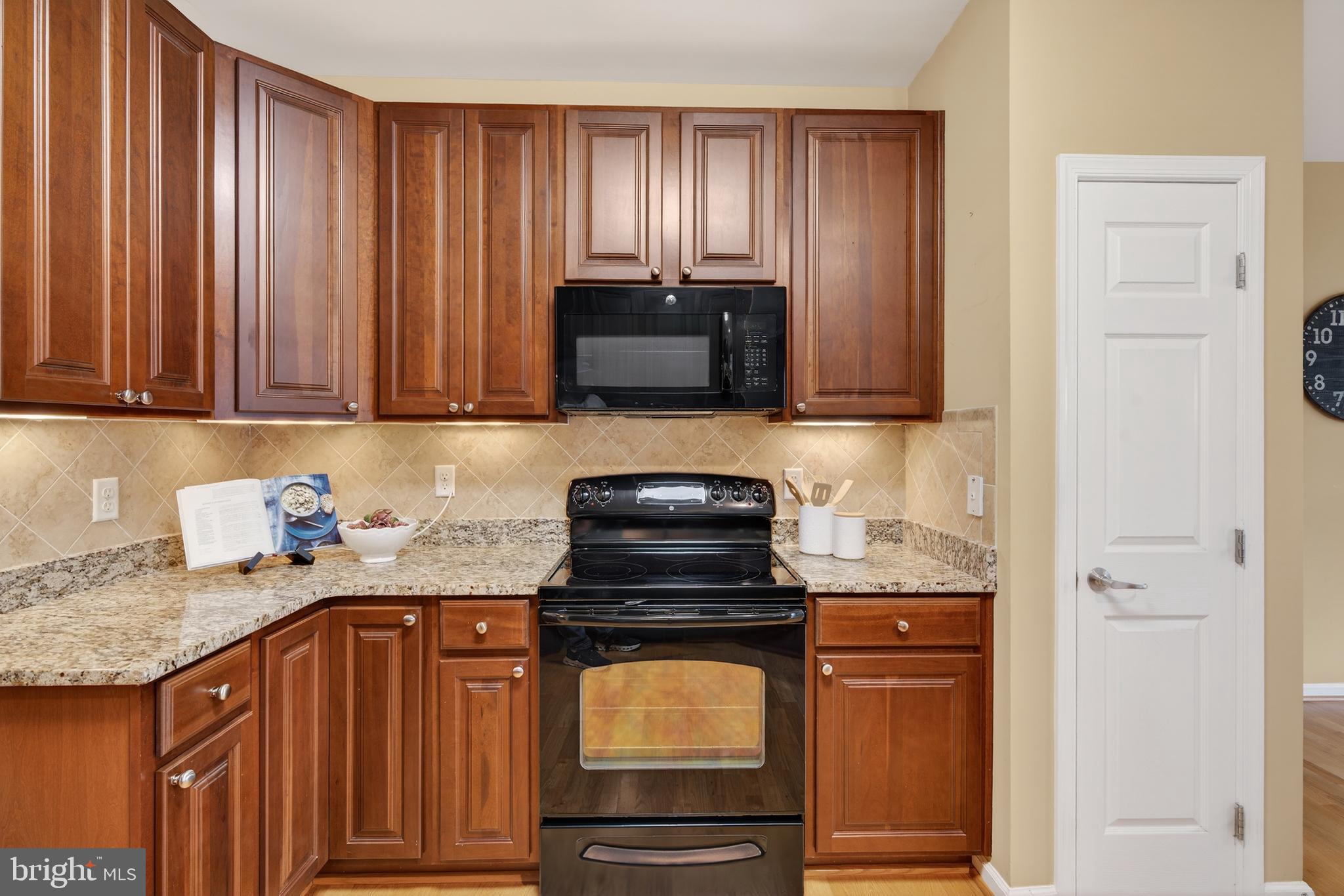 WAVERLY WOODS - Residential