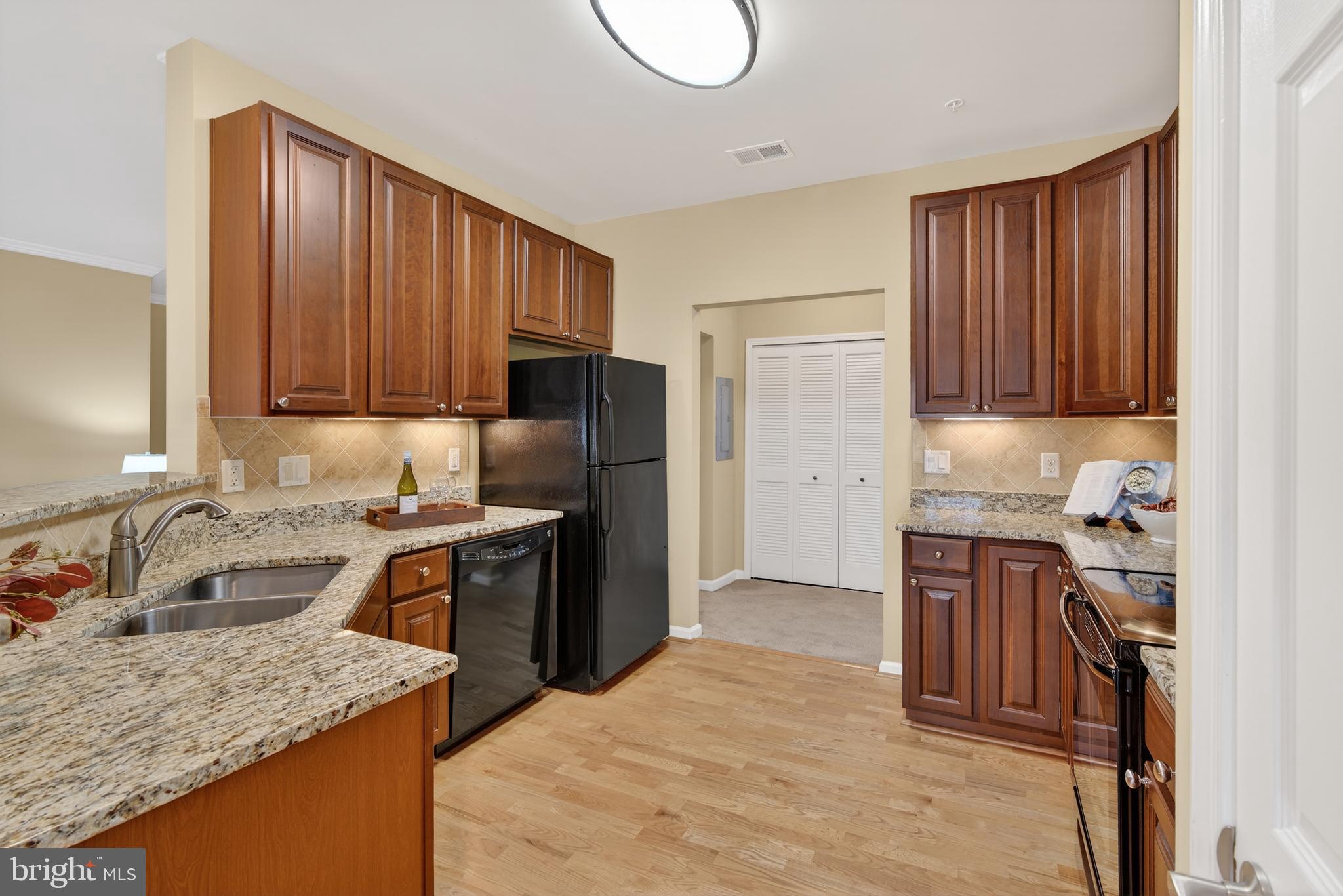 WAVERLY WOODS - Residential