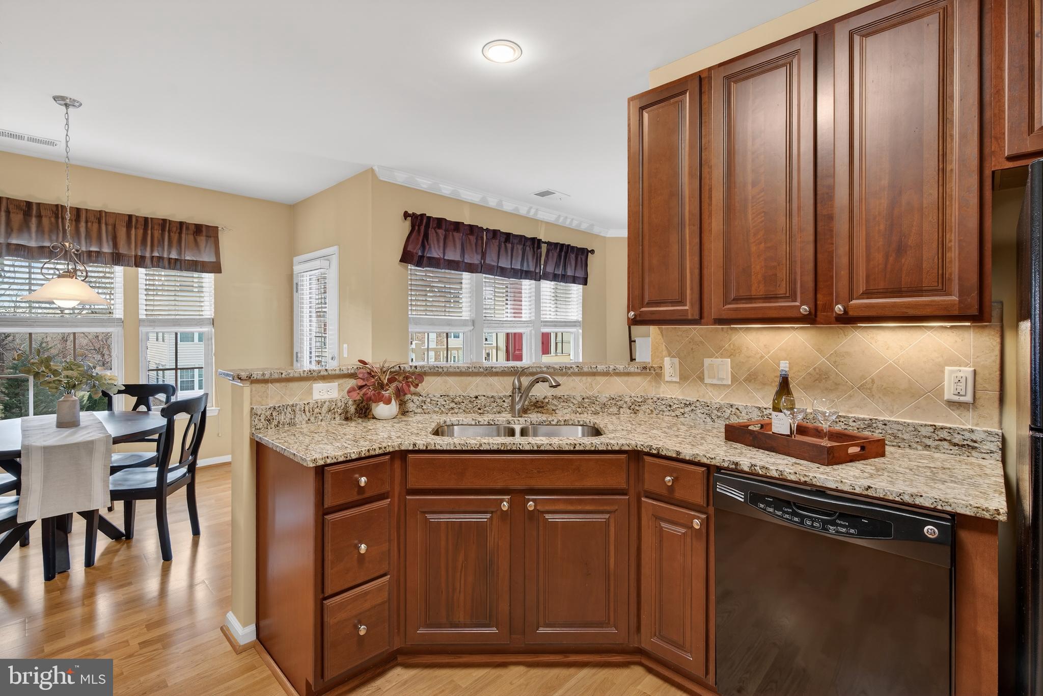 WAVERLY WOODS - Residential