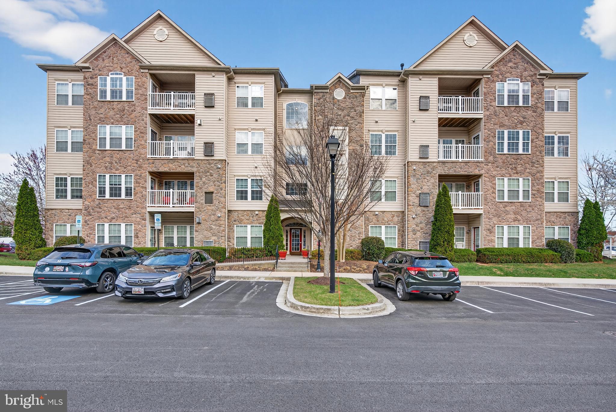 WAVERLY WOODS - Residential