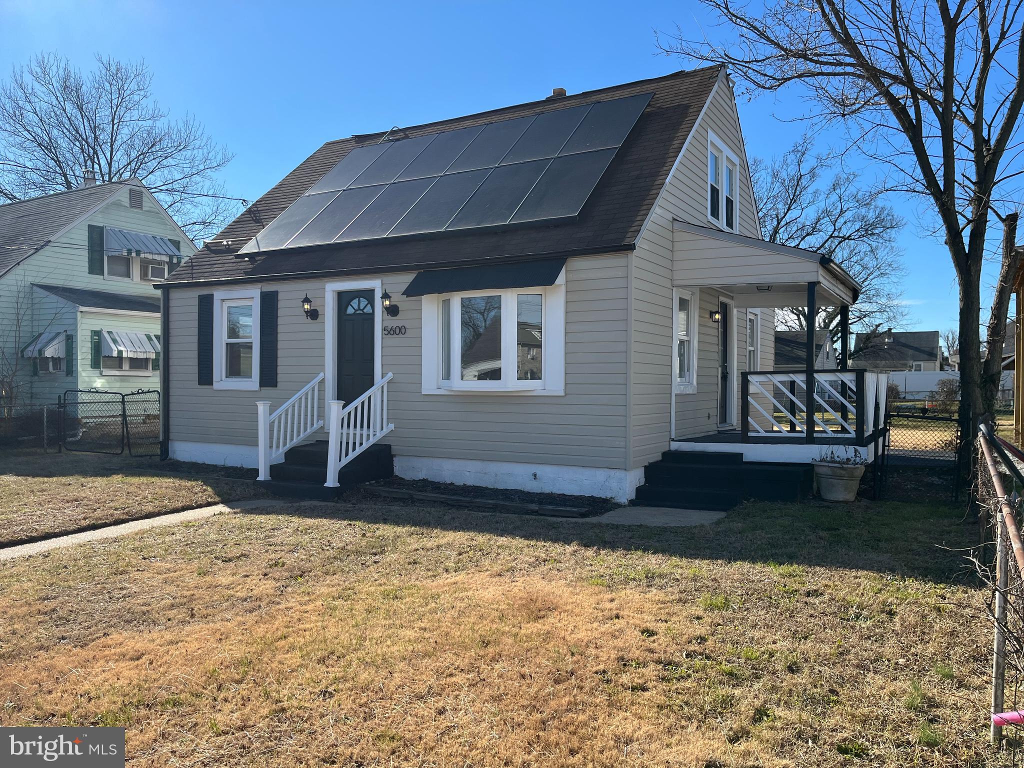 COLONIAL HOUSING - Residential