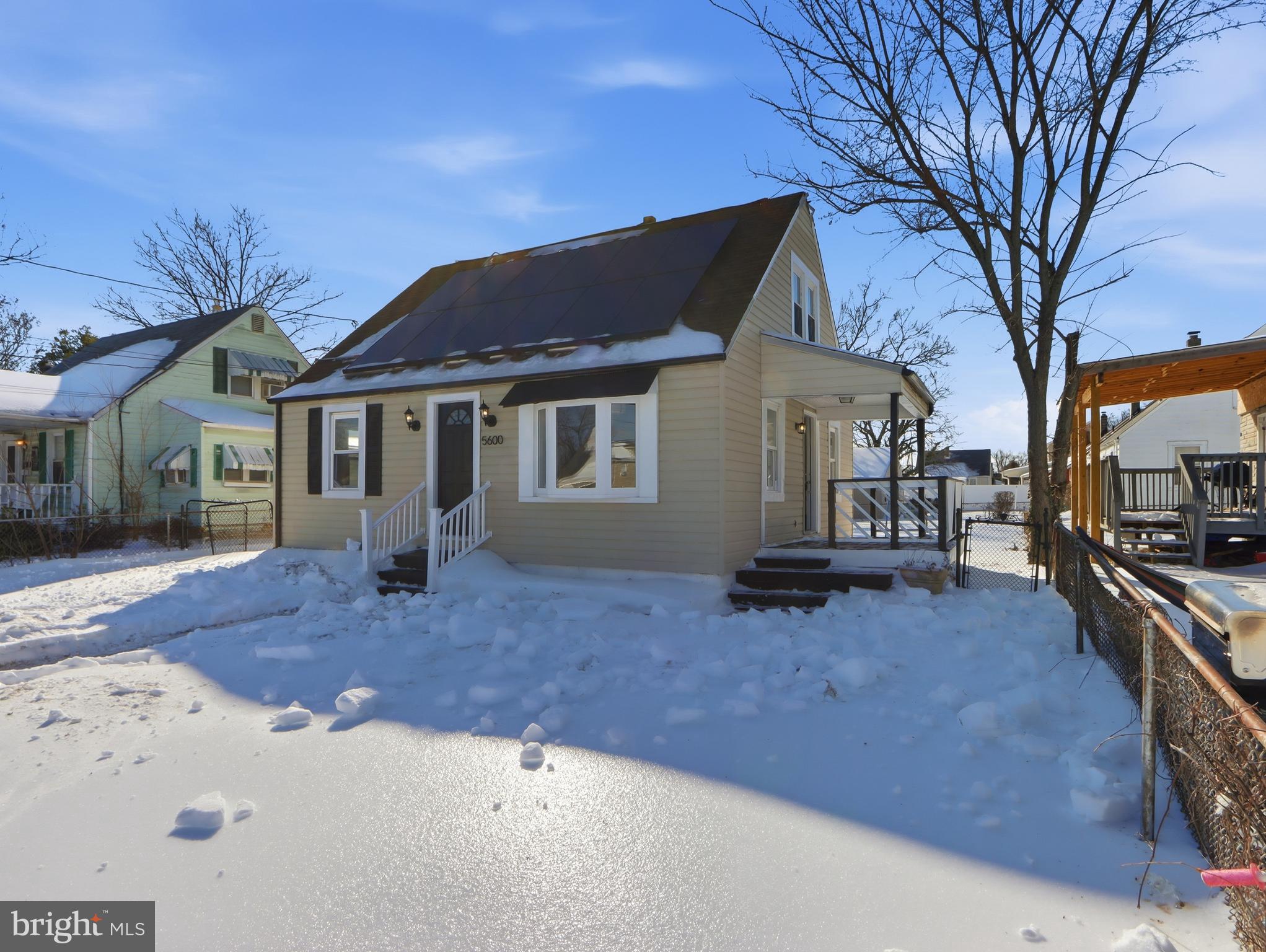 COLONIAL HOUSING - Residential