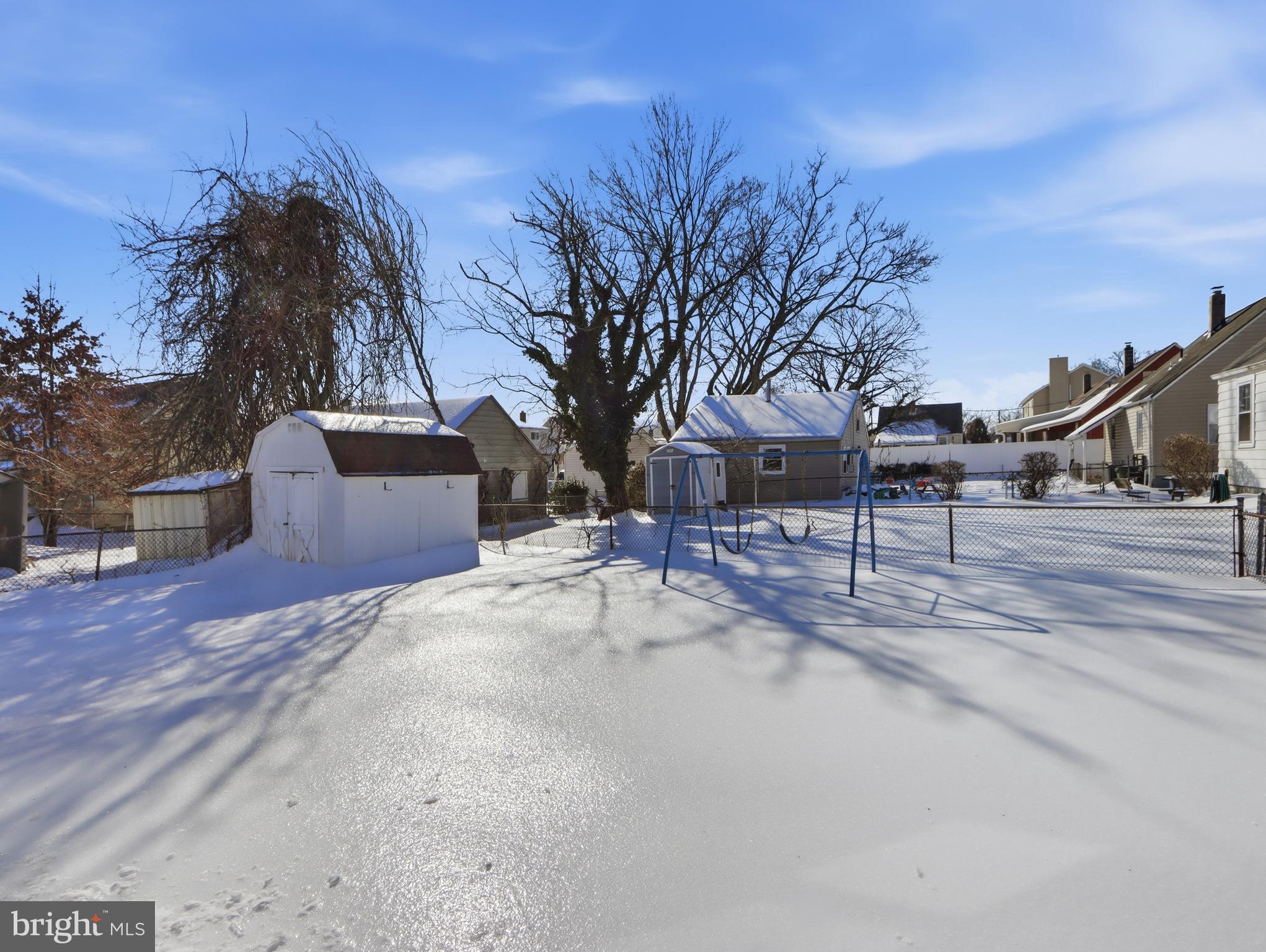 COLONIAL HOUSING - Residential