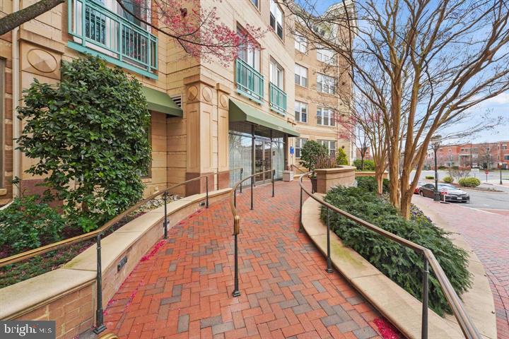 MARKET STREET AT TOWN CENTER - Residential Lease