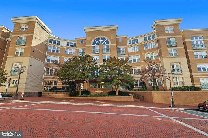 MARKET STREET AT TOWN CENTER - Residential Lease
