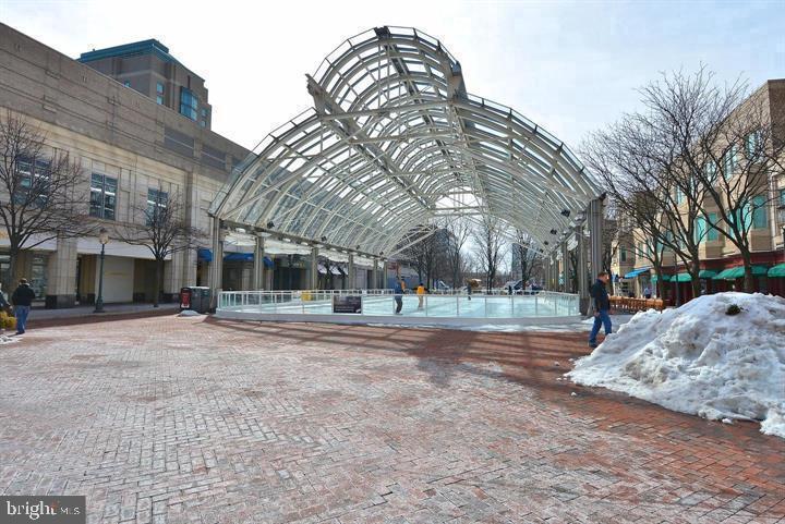 MARKET STREET AT TOWN CENTER - Residential Lease