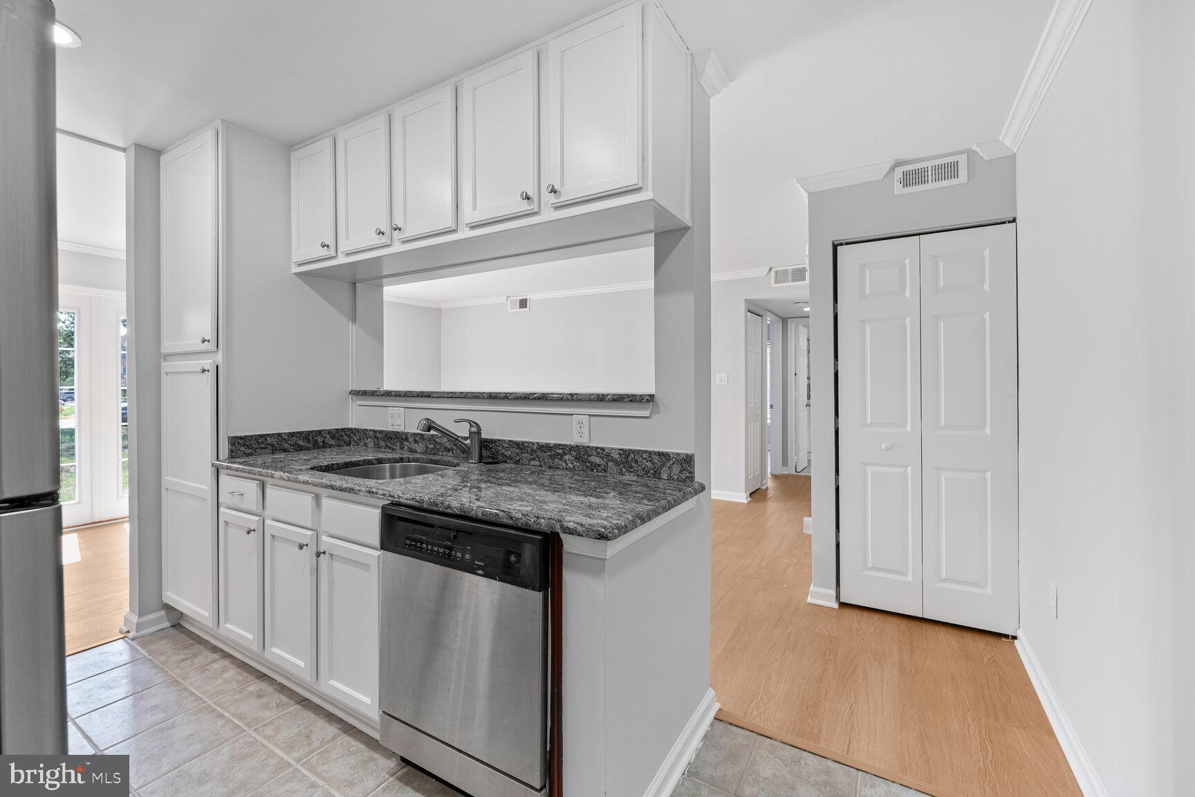 15603 HORSESHOE LANE