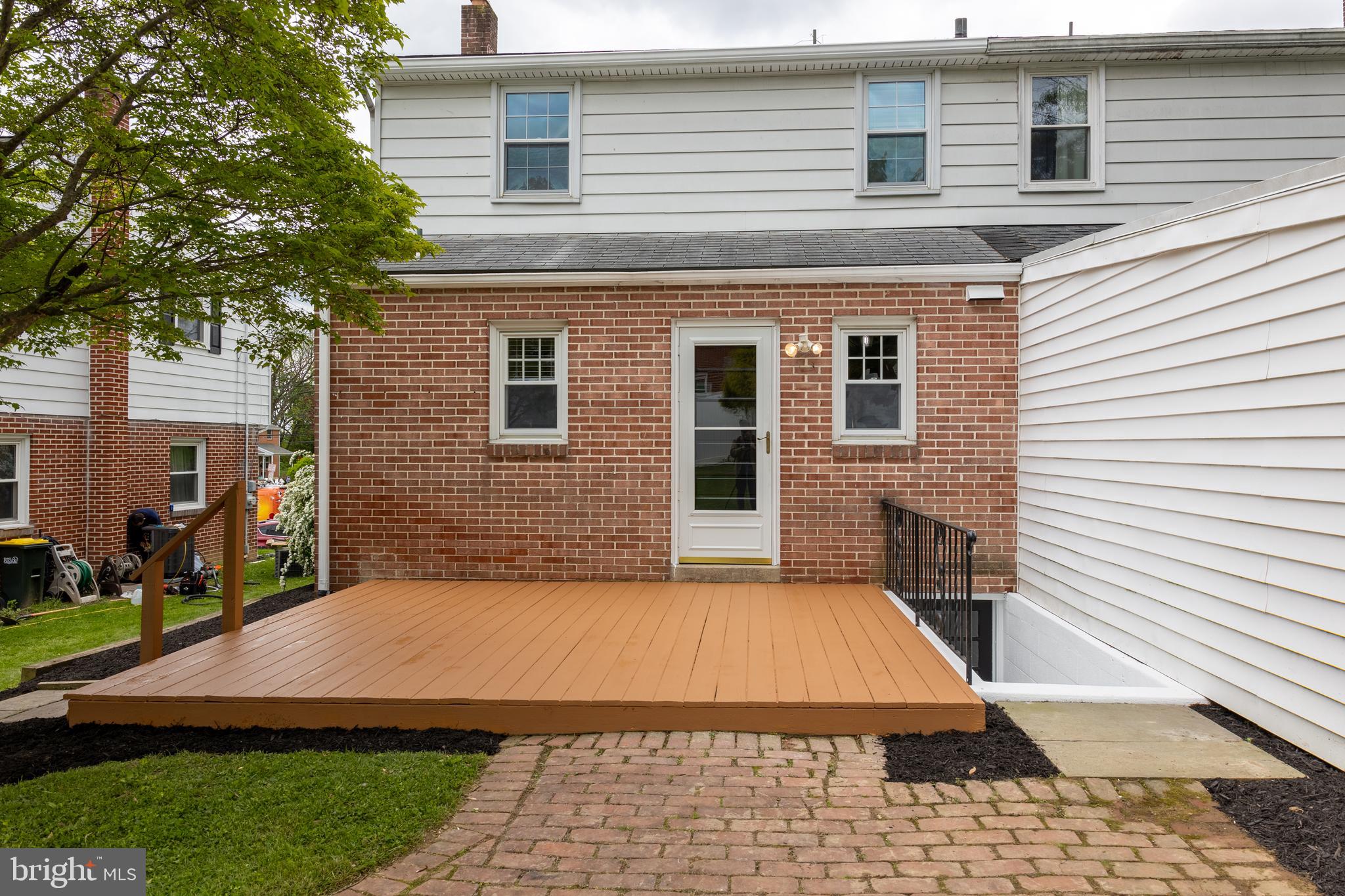 LANCASTER - Residential