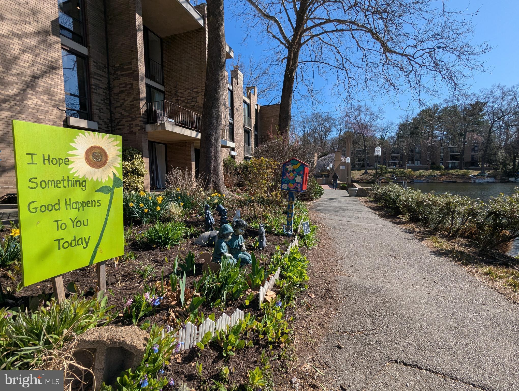 RESTON - Residential