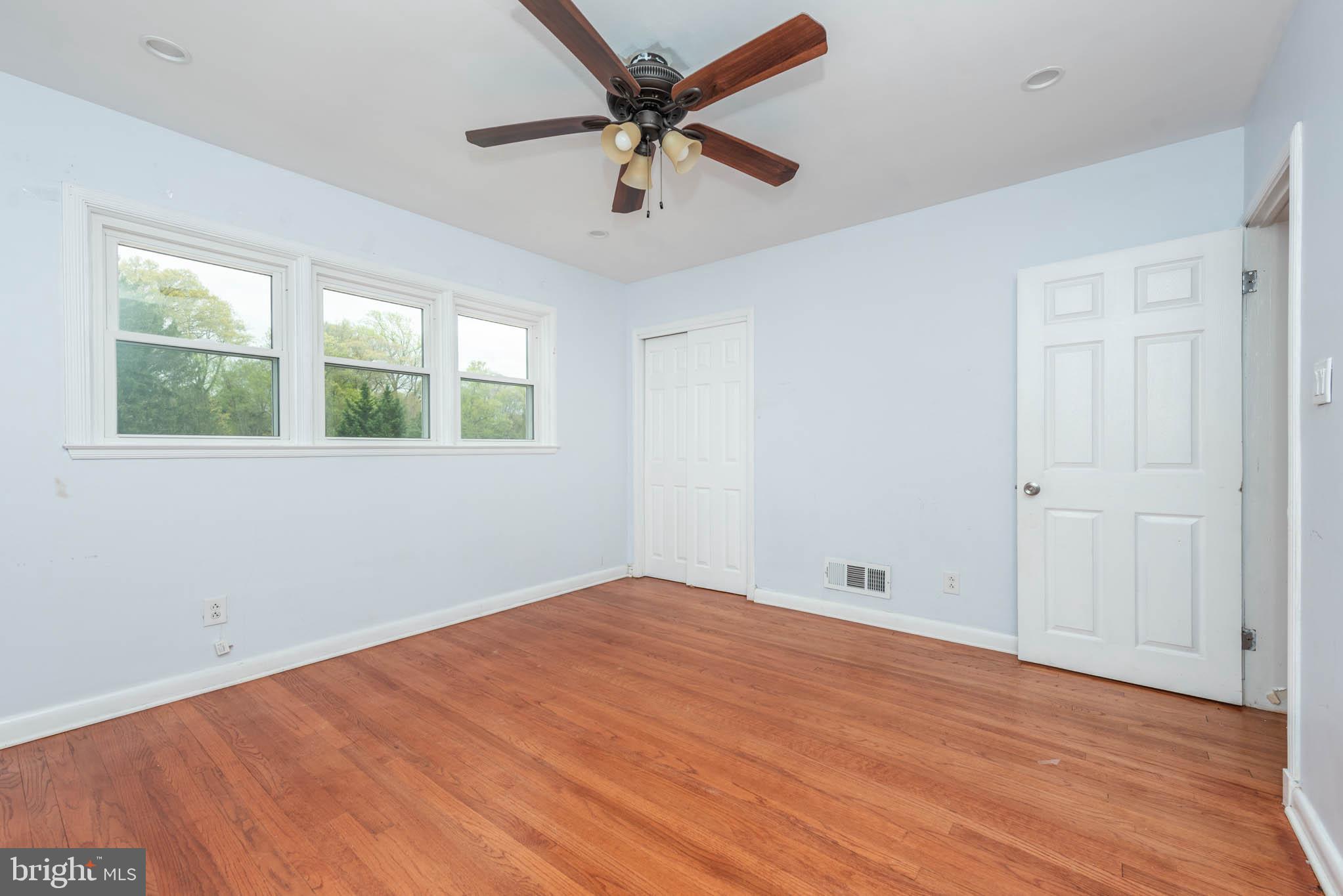 GLENDALE - Residential Income