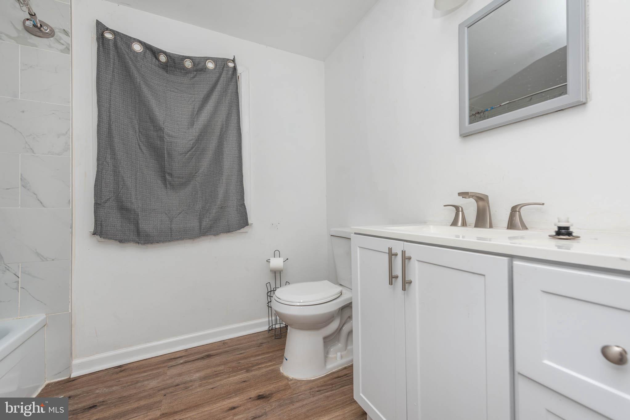 GLENDALE - Residential Income