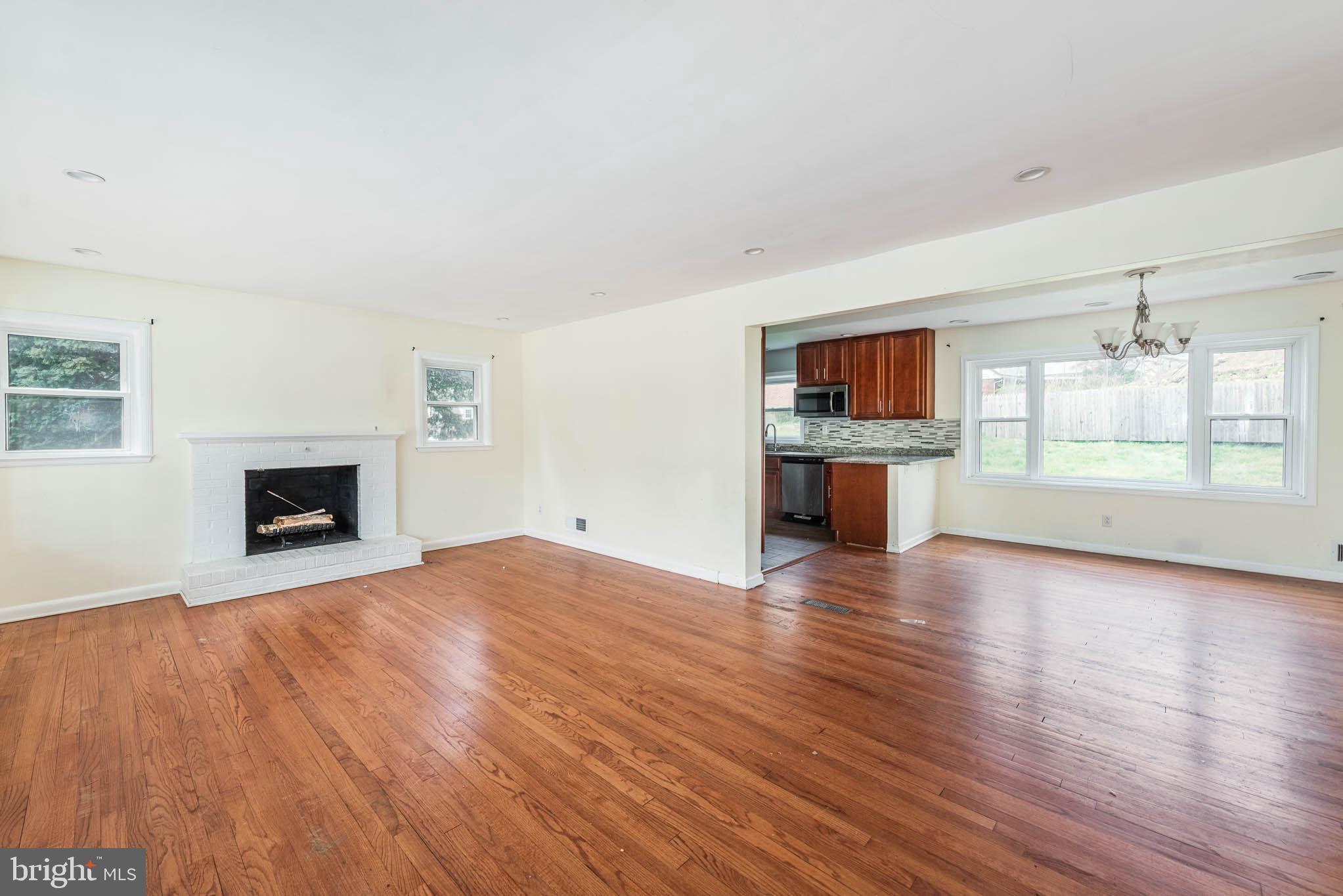 GLENDALE - Residential Income