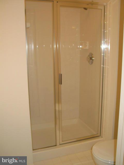 THE COMMONS ON WILLIAM SQUARE - Residential Lease