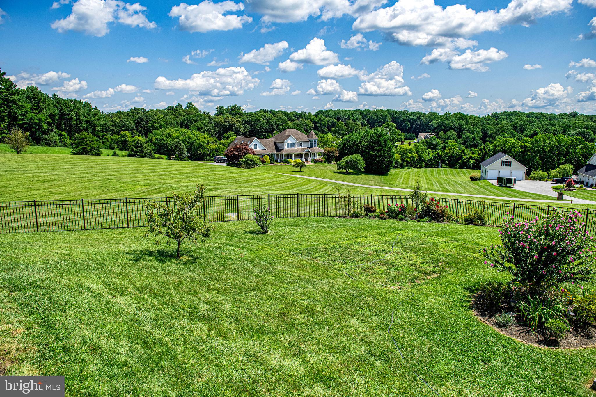 CLAIRES MEADOW - Residential