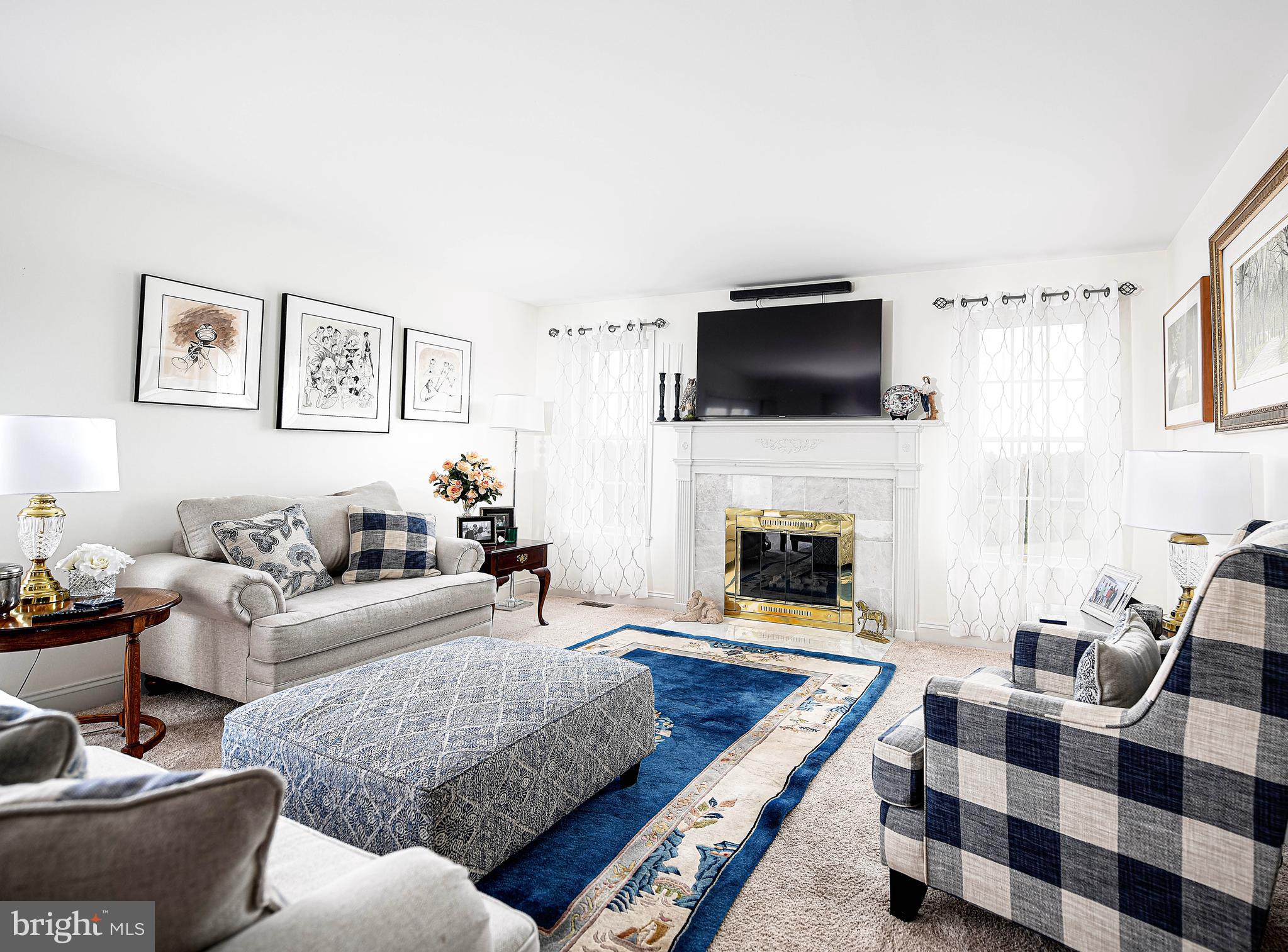 CLAIRES MEADOW - Residential