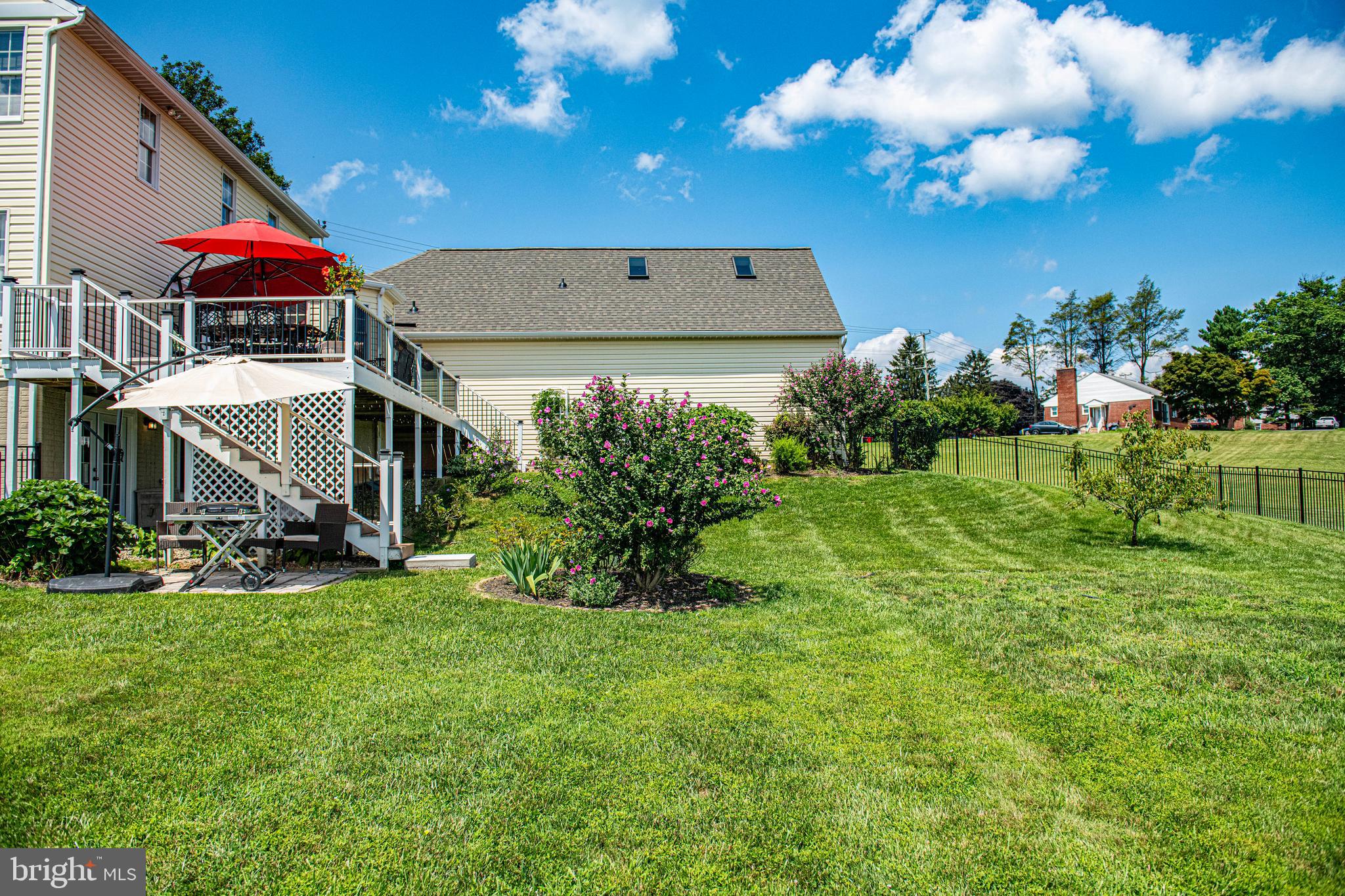 CLAIRES MEADOW - Residential