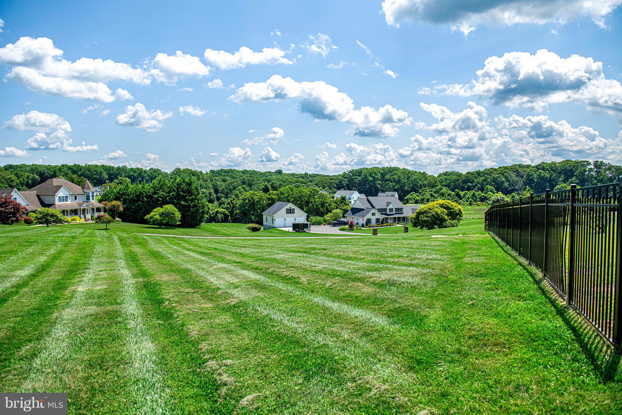CLAIRES MEADOW - Residential