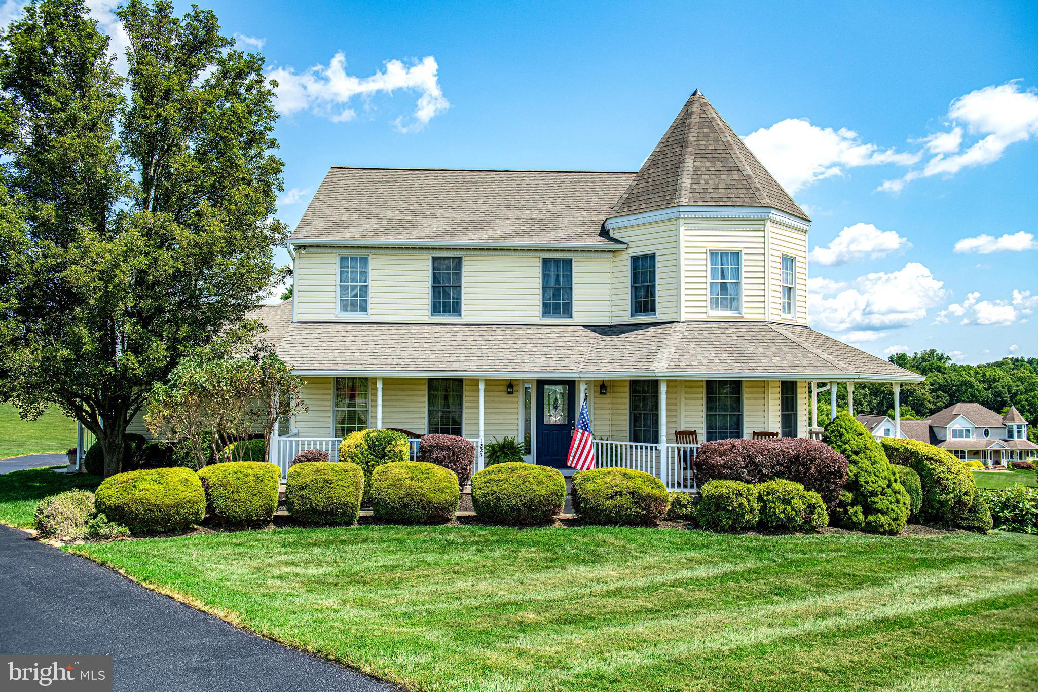 CLAIRES MEADOW - Residential
