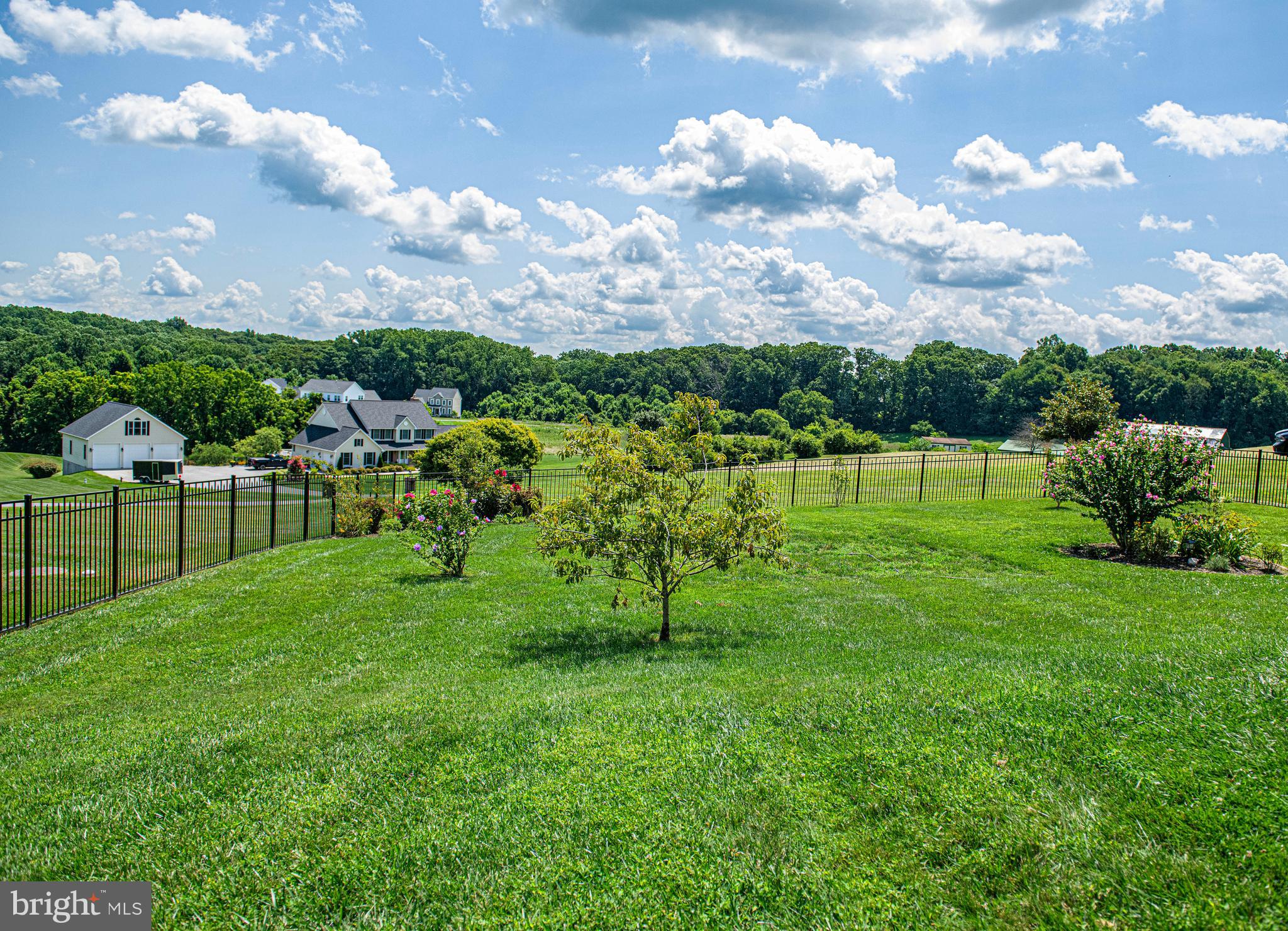 CLAIRES MEADOW - Residential