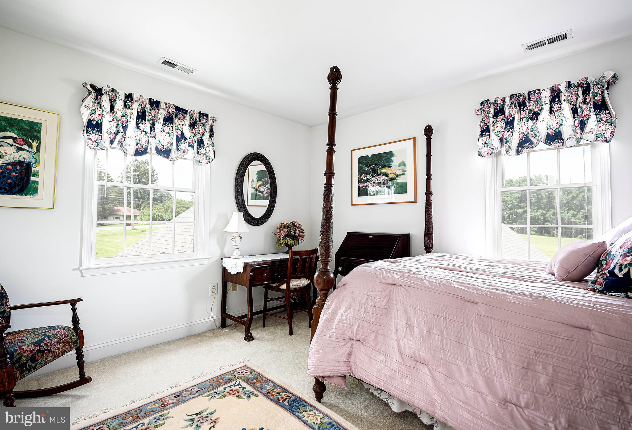 CLAIRES MEADOW - Residential