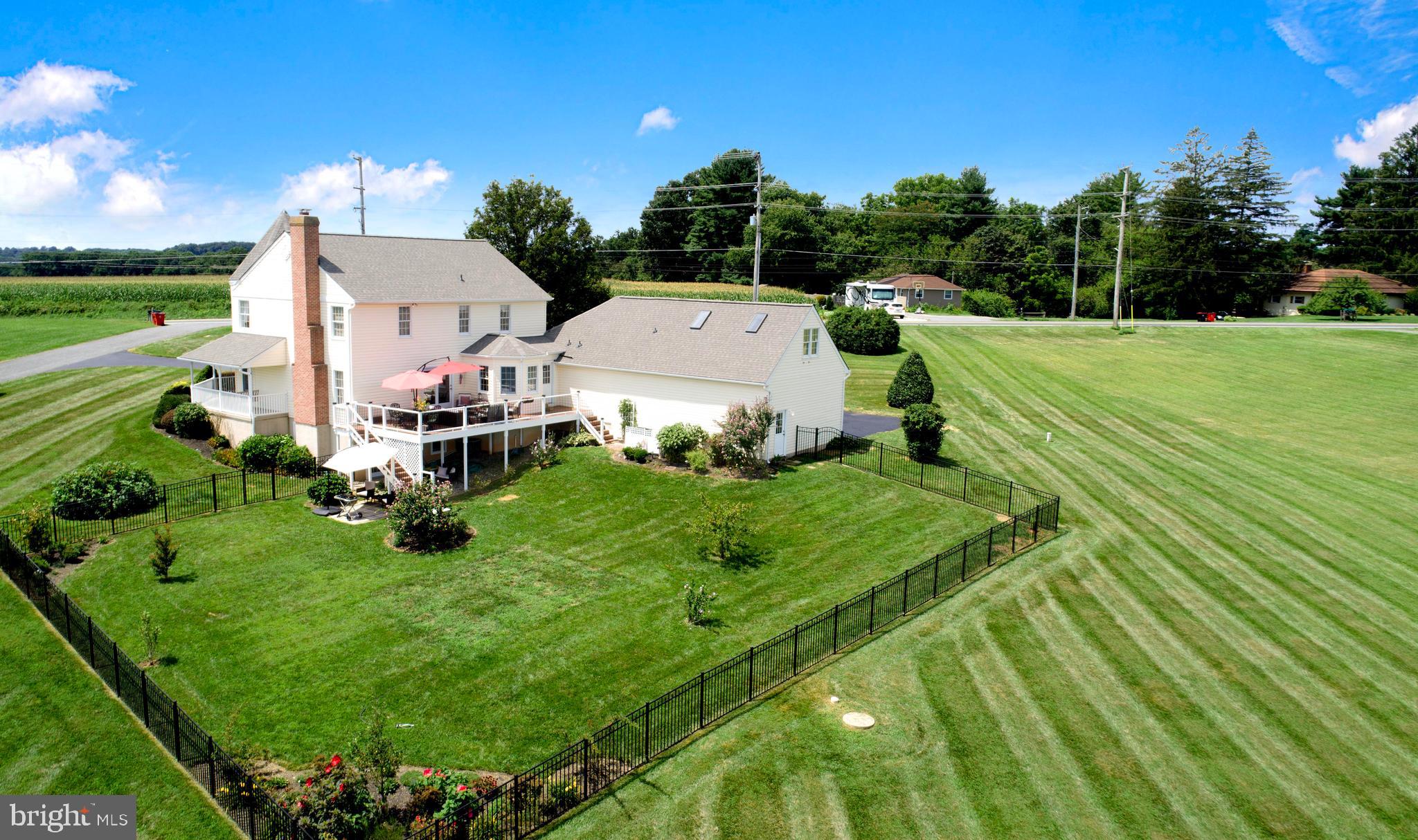CLAIRES MEADOW - Residential