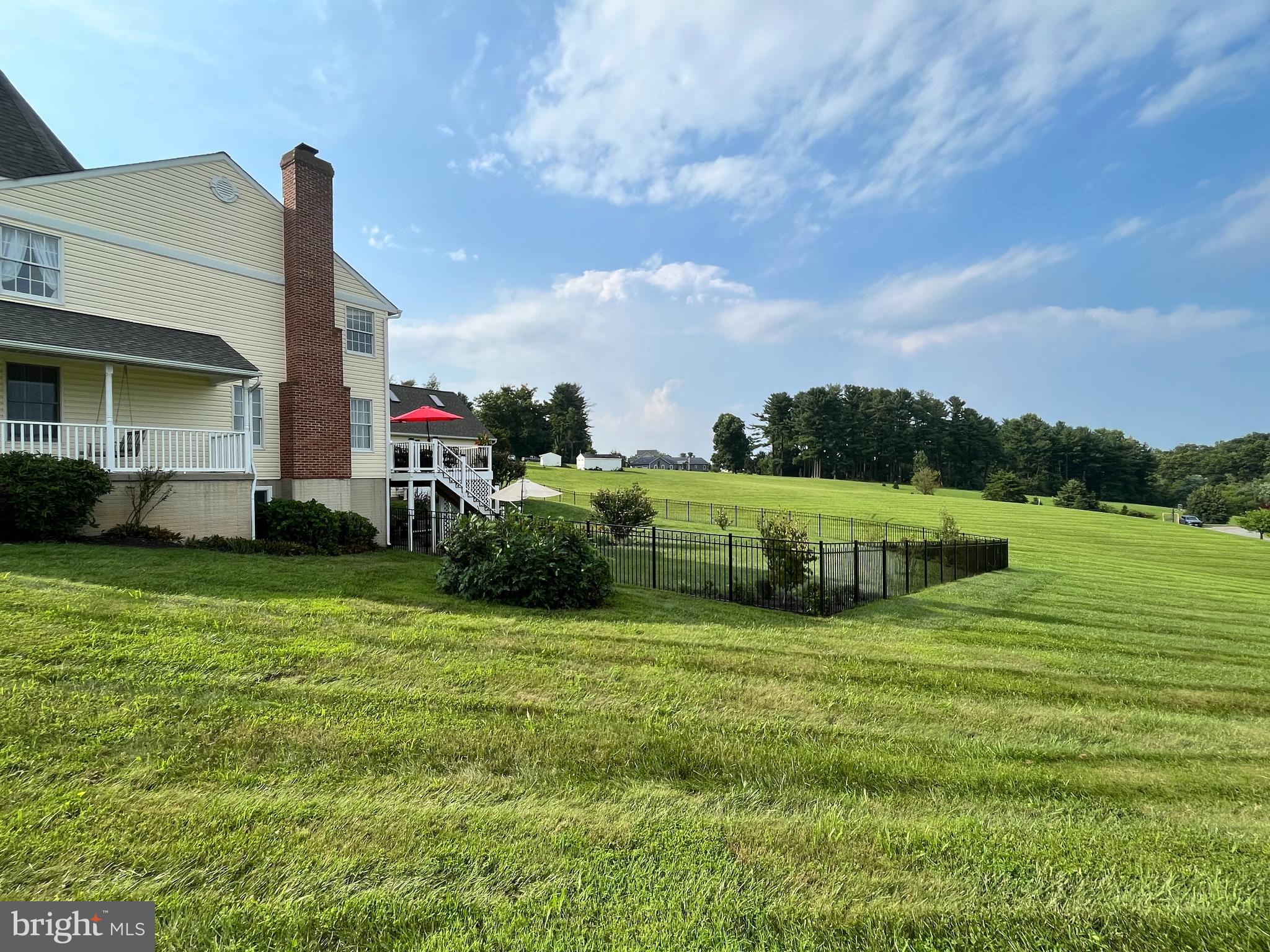 CLAIRES MEADOW - Residential