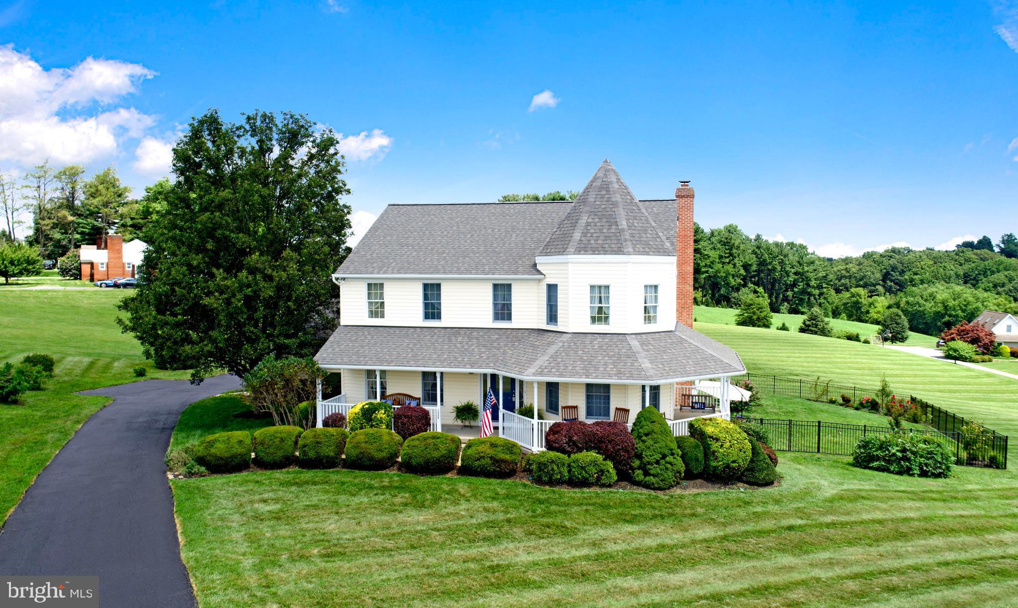 CLAIRES MEADOW - Residential