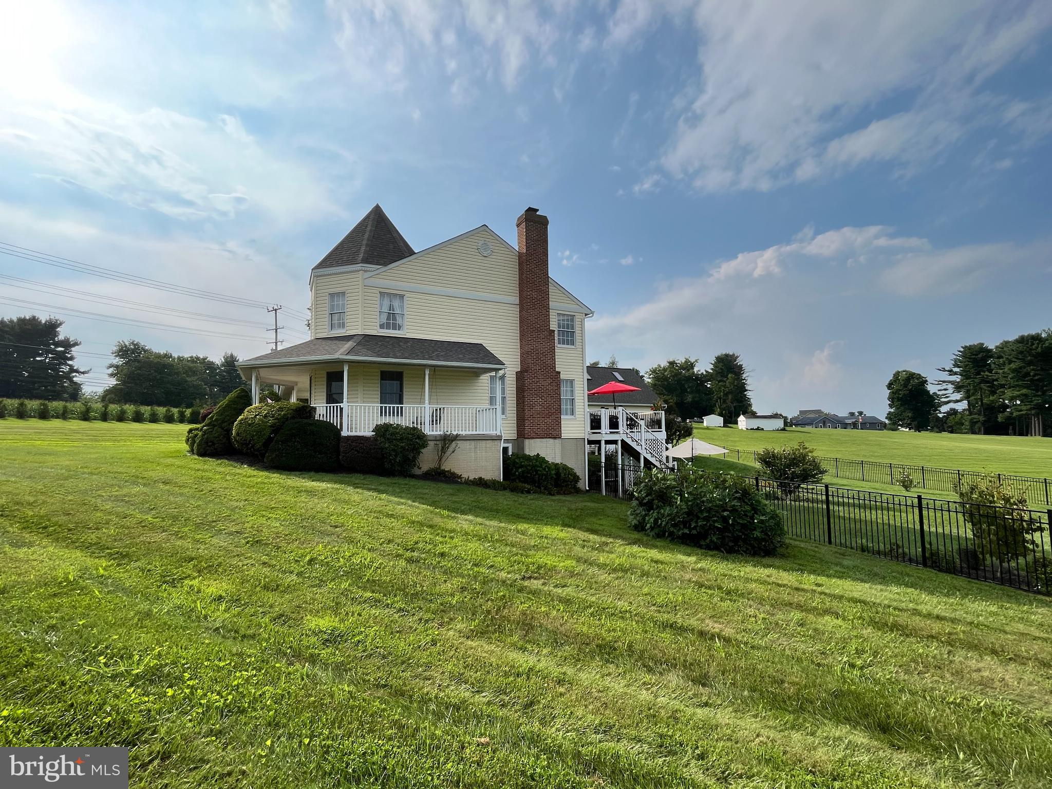 CLAIRES MEADOW - Residential