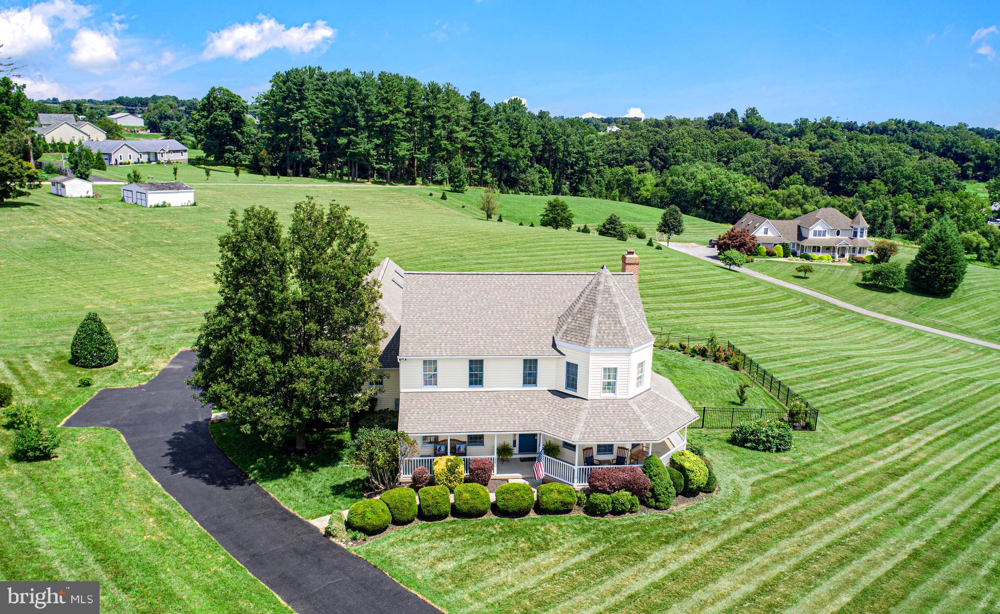CLAIRES MEADOW - Residential