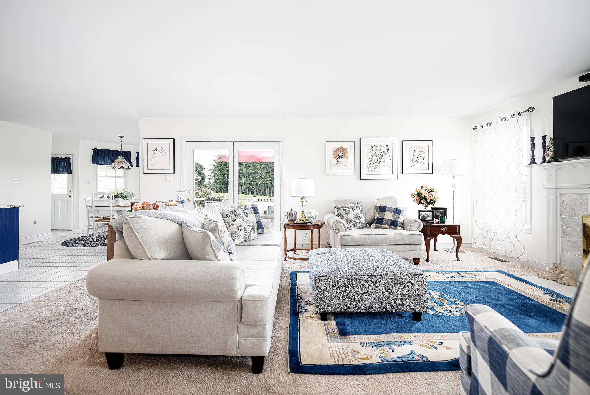 CLAIRES MEADOW - Residential