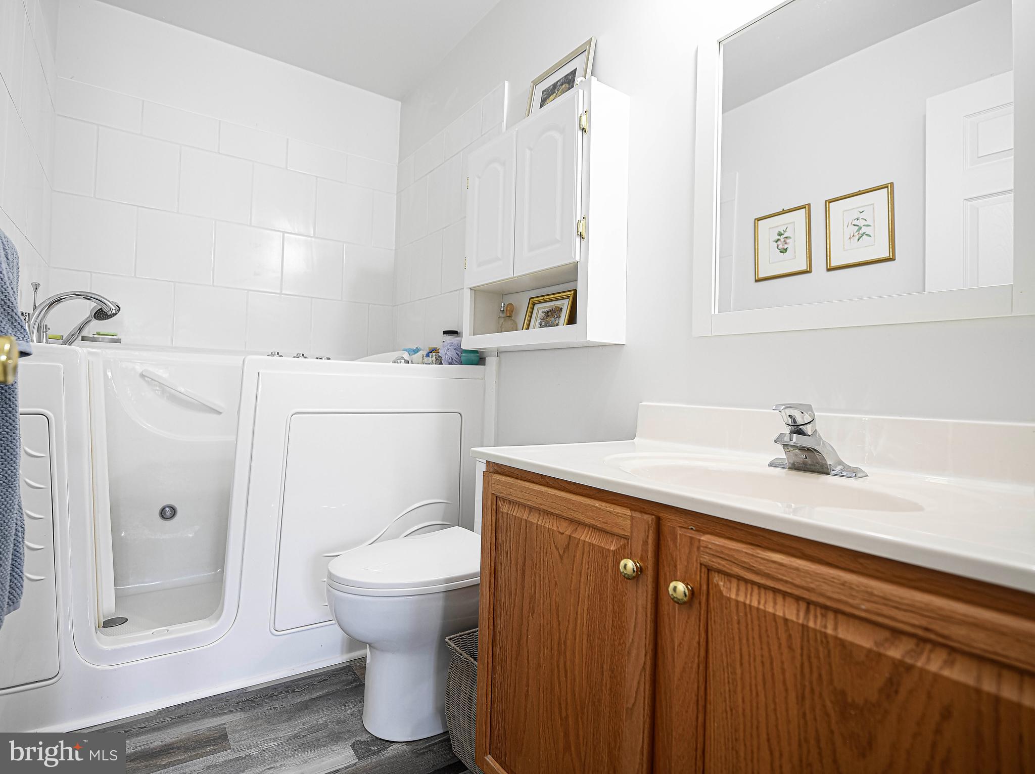 CLAIRES MEADOW - Residential