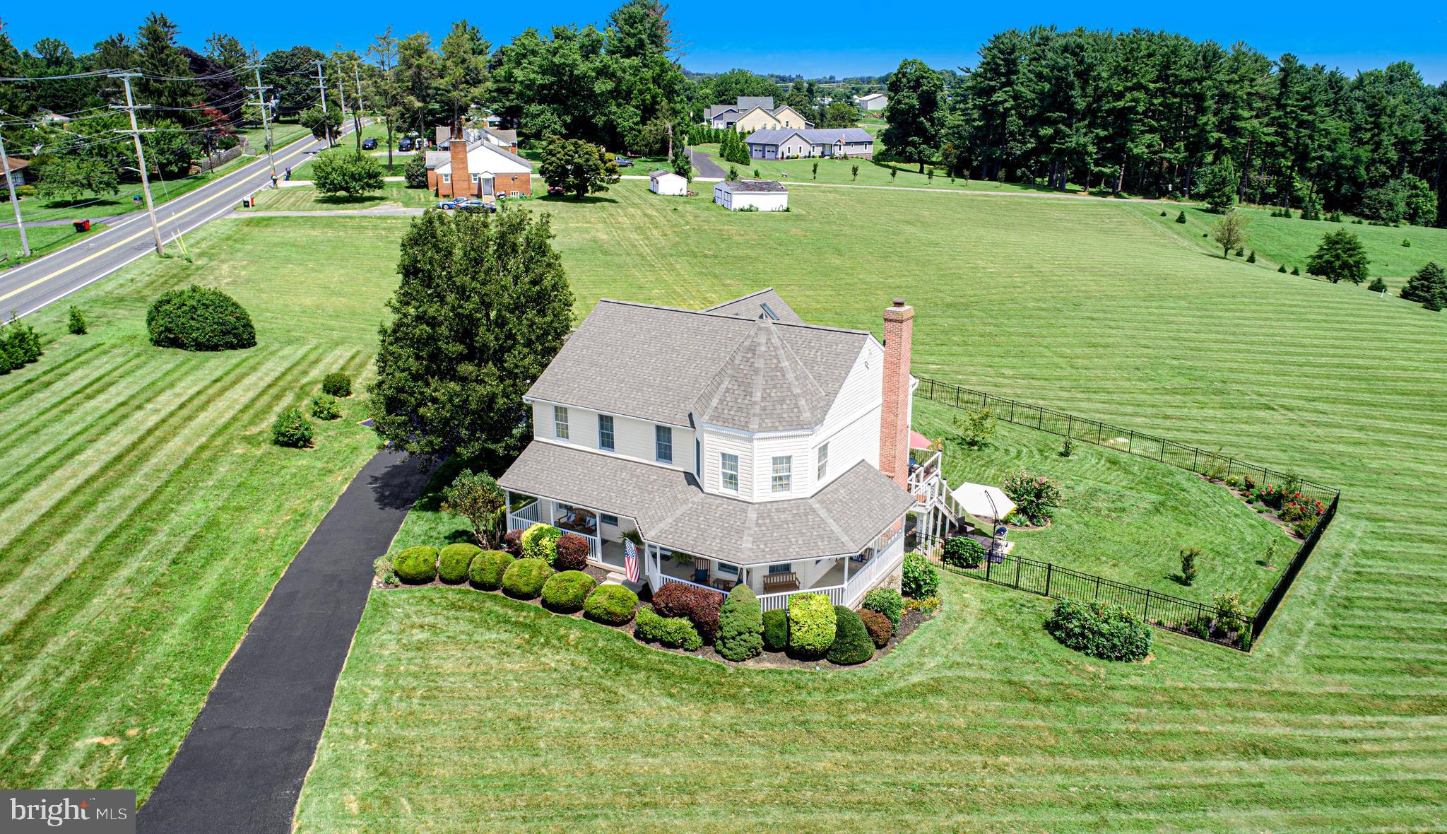 CLAIRES MEADOW - Residential