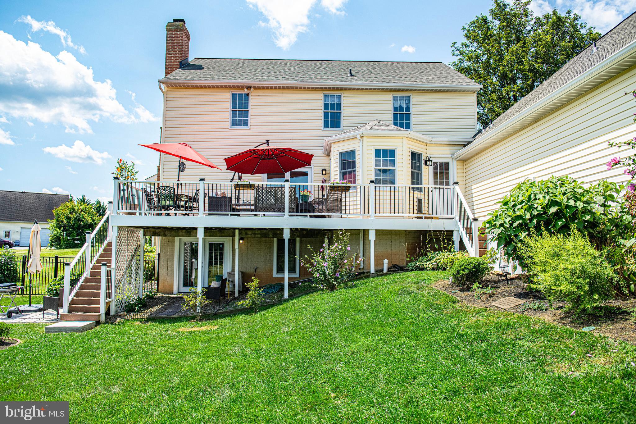 CLAIRES MEADOW - Residential