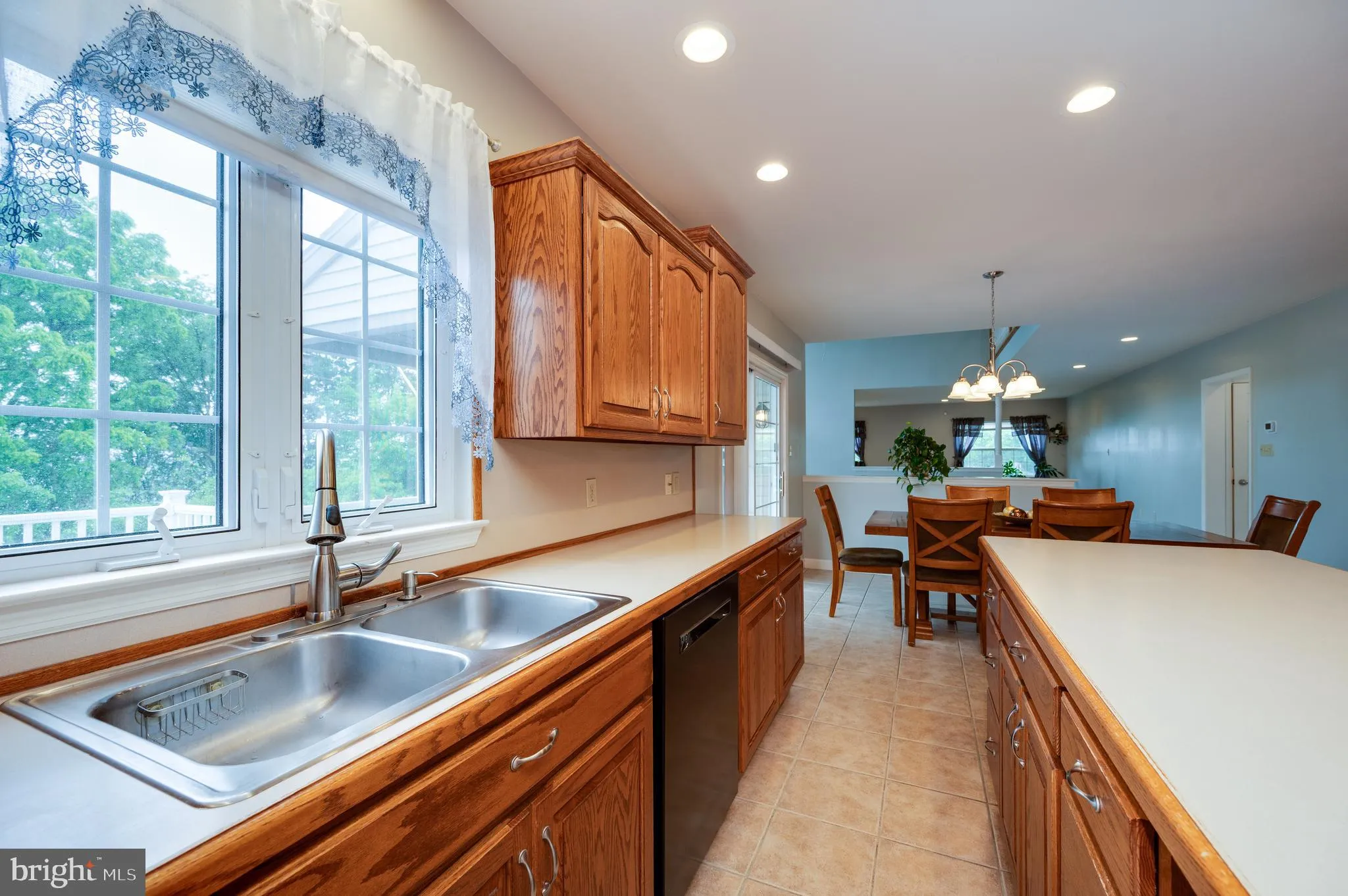 Leesport, Pennsylvania 19533, United States, 4 Bedrooms Bedrooms, ,4 BathroomsBathrooms,Residential,Pending,141546